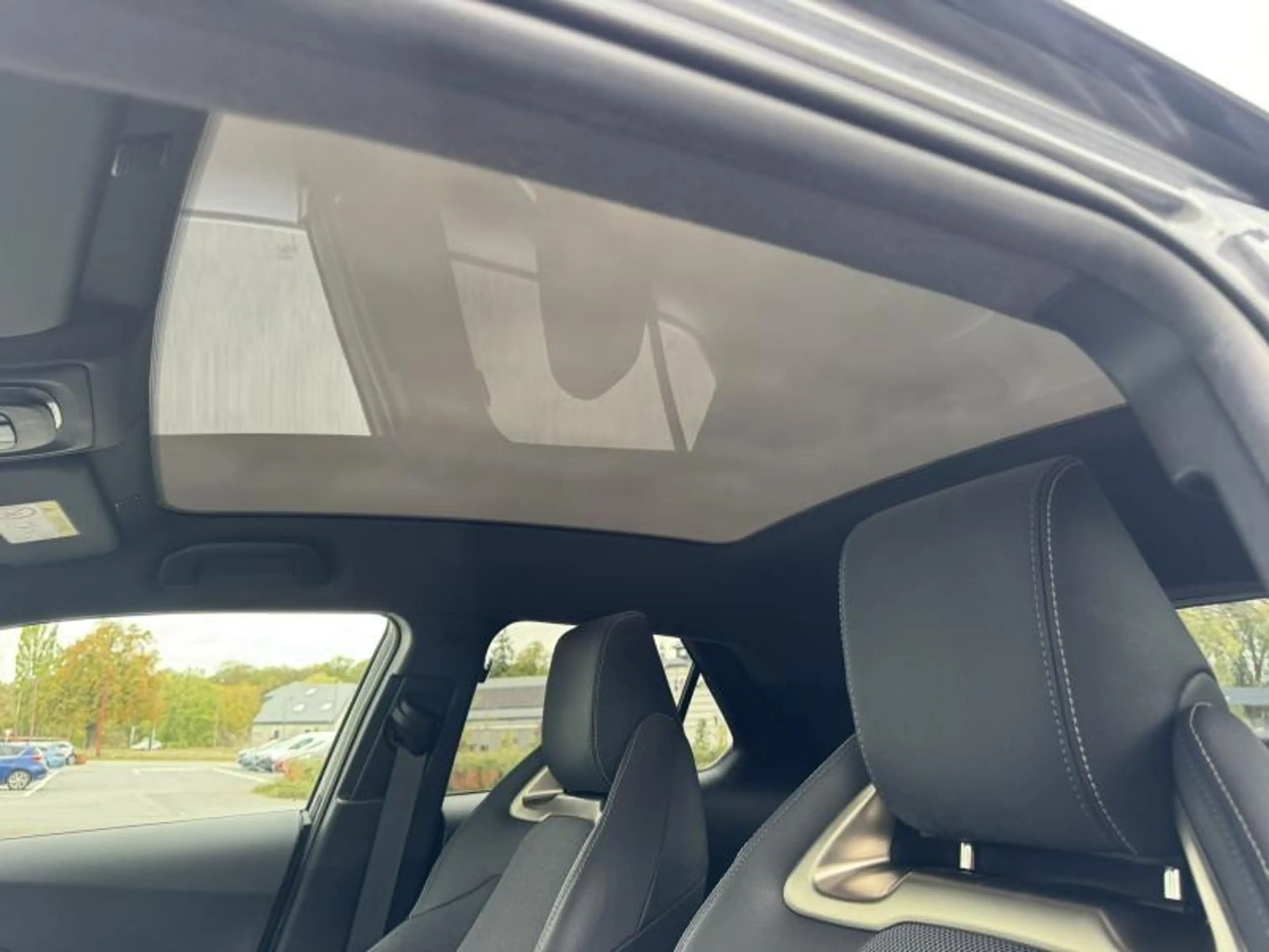 Toyota C-HR 1.8 Hybride Premium + Luxury pack ! — photo 13