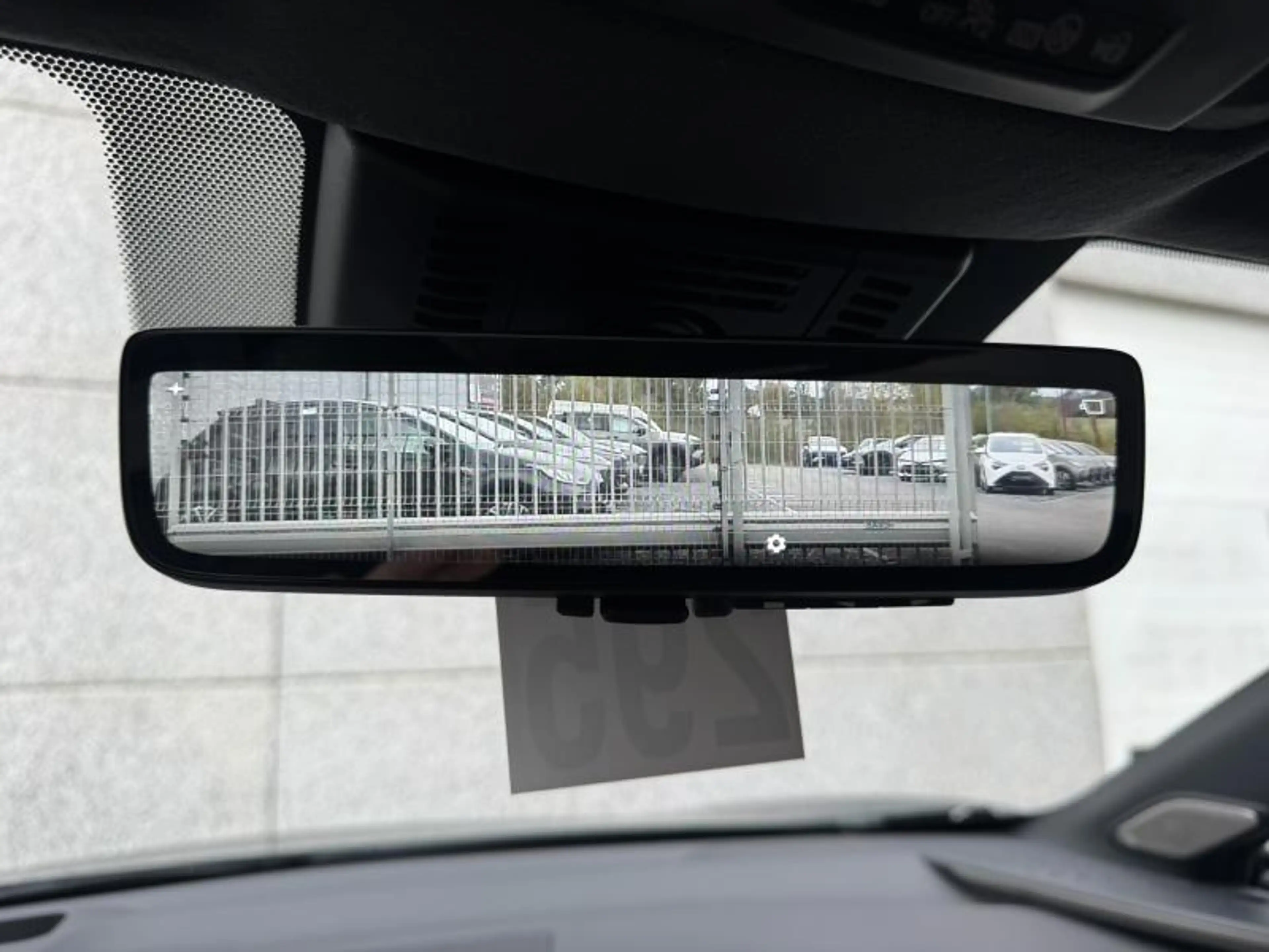 Toyota C-HR 1.8 Hybride Premium + Luxury pack ! — photo 26