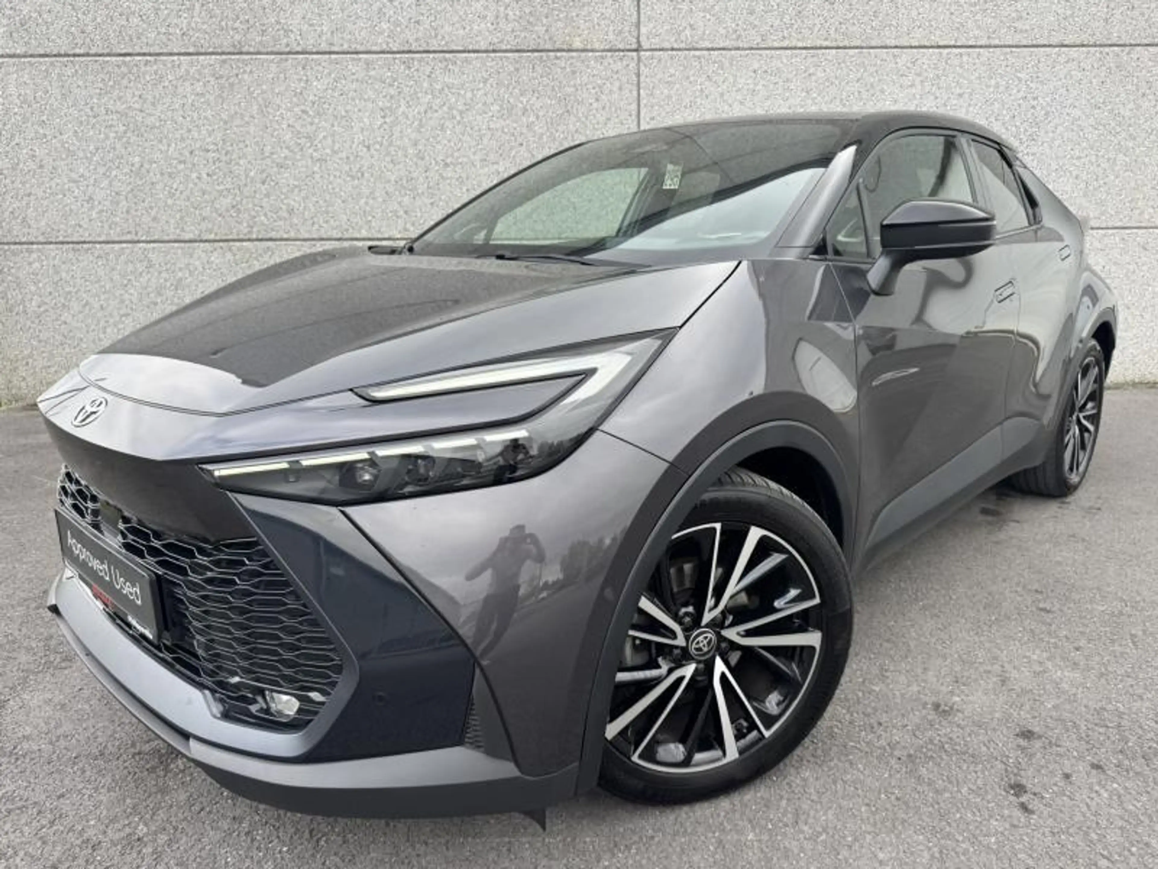 Toyota C-HR 1.8 Hybride Premium + Luxury pack ! — photo 2