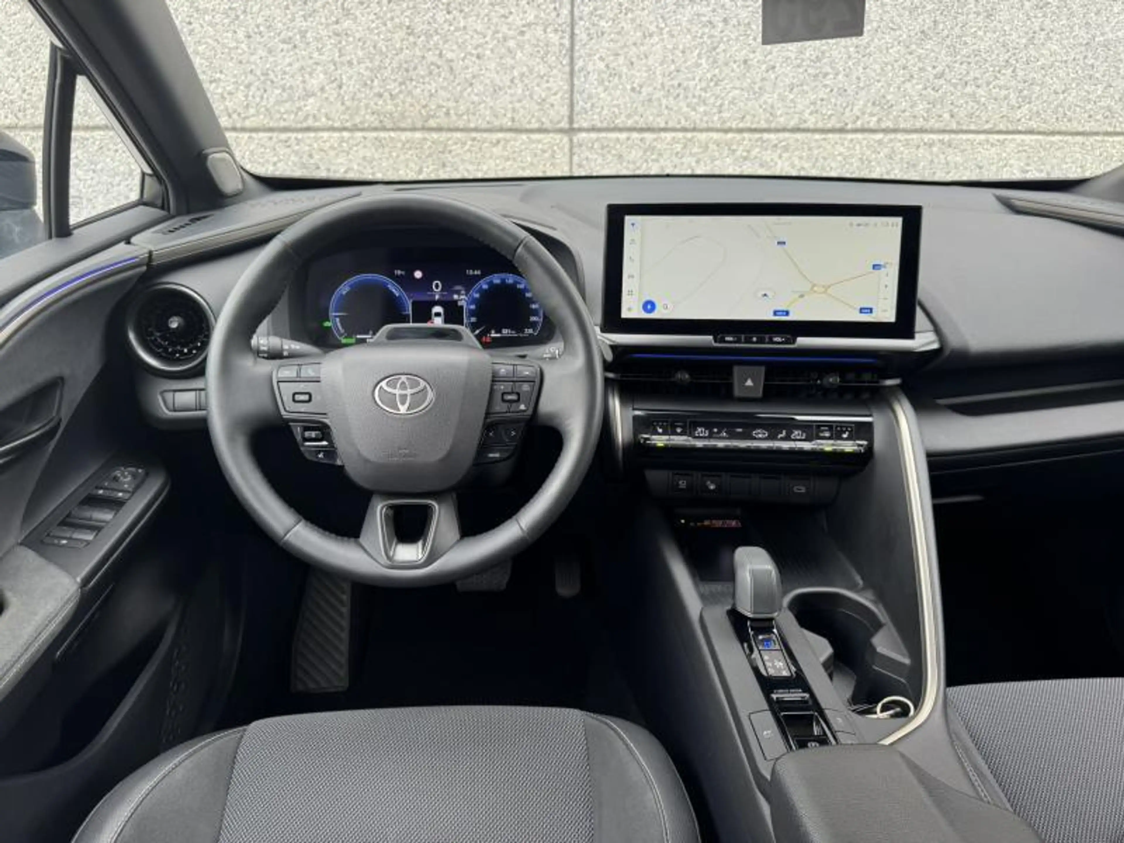 Toyota C-HR 1.8 Hybride Premium + Luxury pack ! — photo 17
