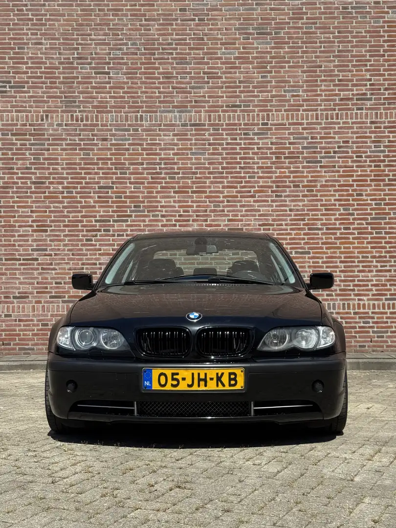 BMW 330 330i - 2