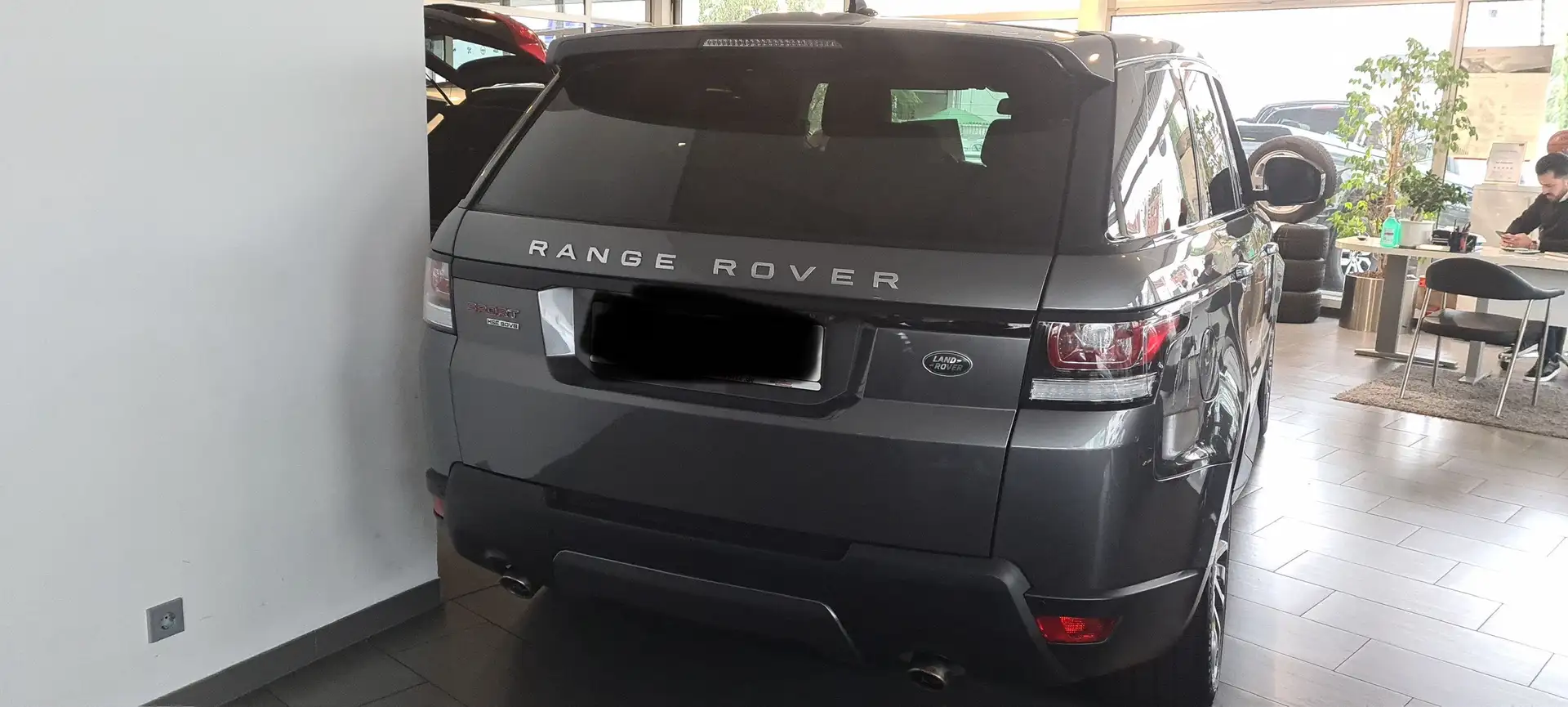 Land Rover Range Rover Sport SDV8 HSE Dynamic - 2