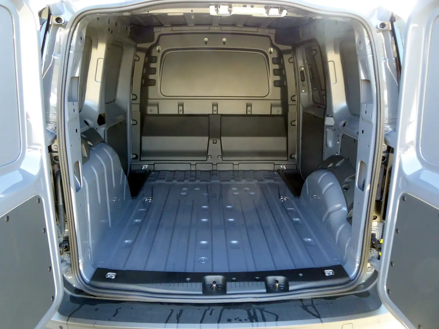 Volkswagen Caddy Cargo 2.0 TDI AHK|GRA|PDC|Klima|MFL|AppCon Gris - 2