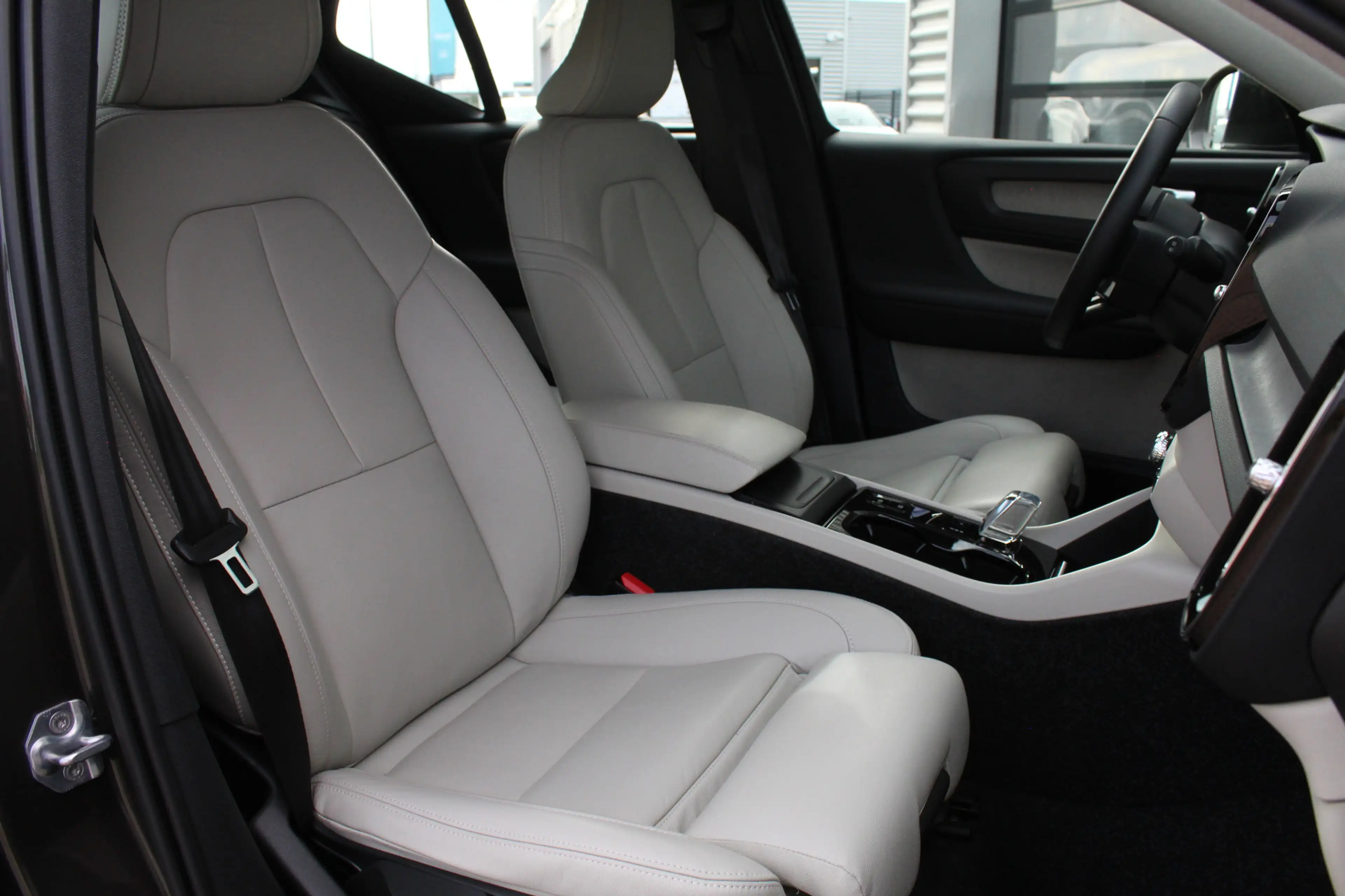Volvo XC40 2.0 T5 AWD Inscription / Camera / LED / 248PK / N. — photo 10
