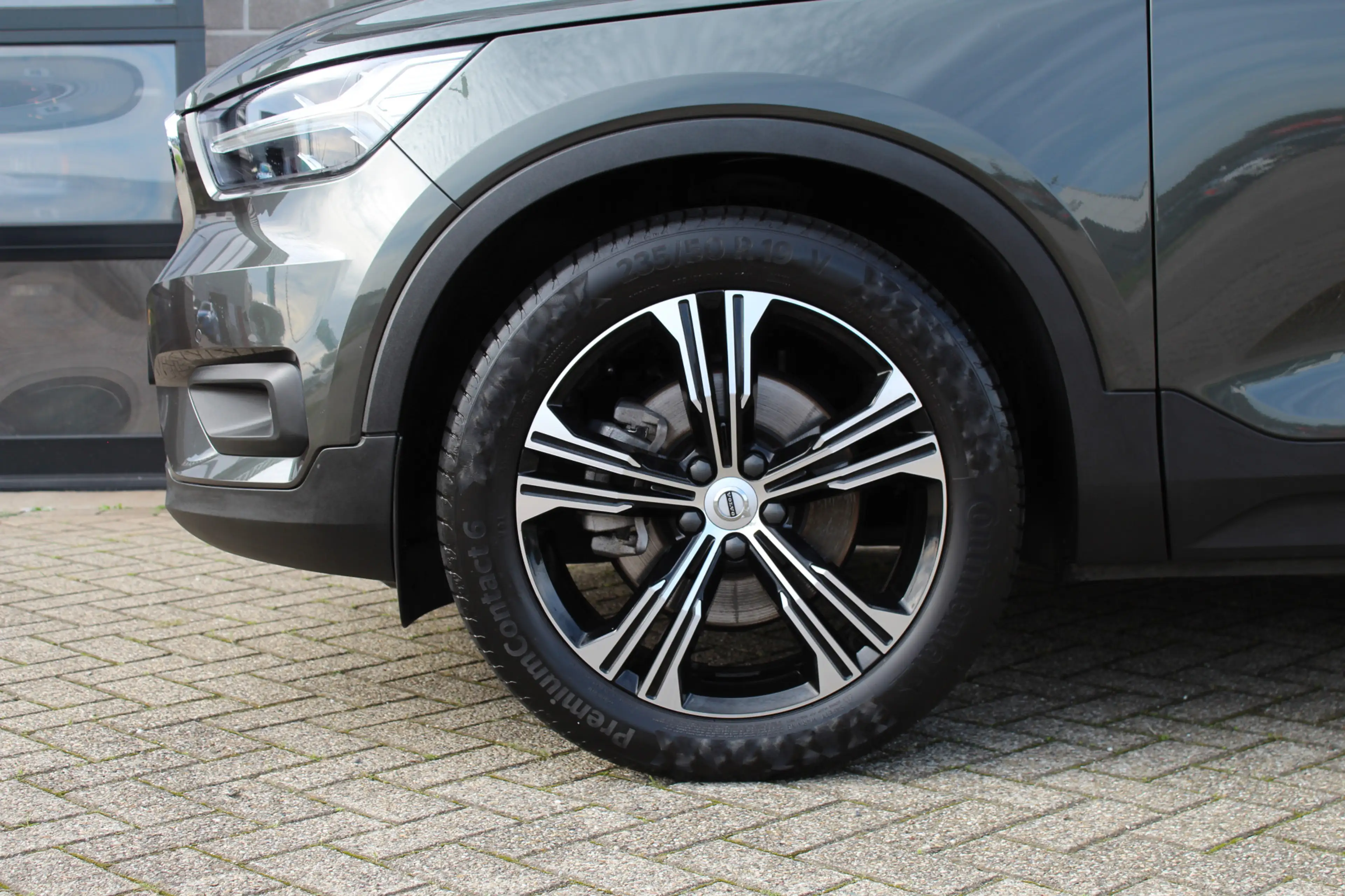 Volvo XC40 2.0 T5 AWD Inscription / Camera / LED / 248PK / N. — photo 26
