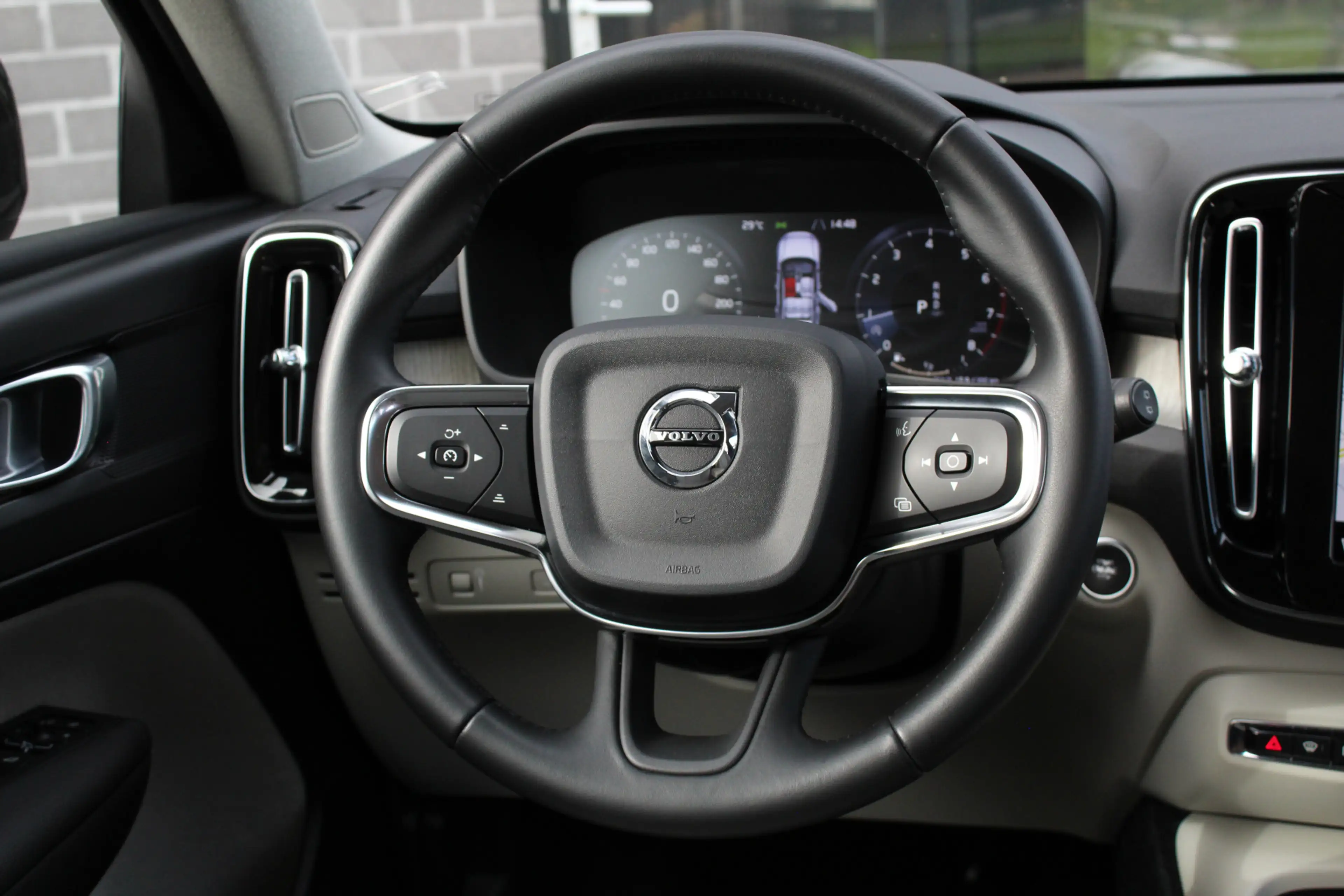 Volvo XC40 2.0 T5 AWD Inscription / Camera / LED / 248PK / N. — photo 12