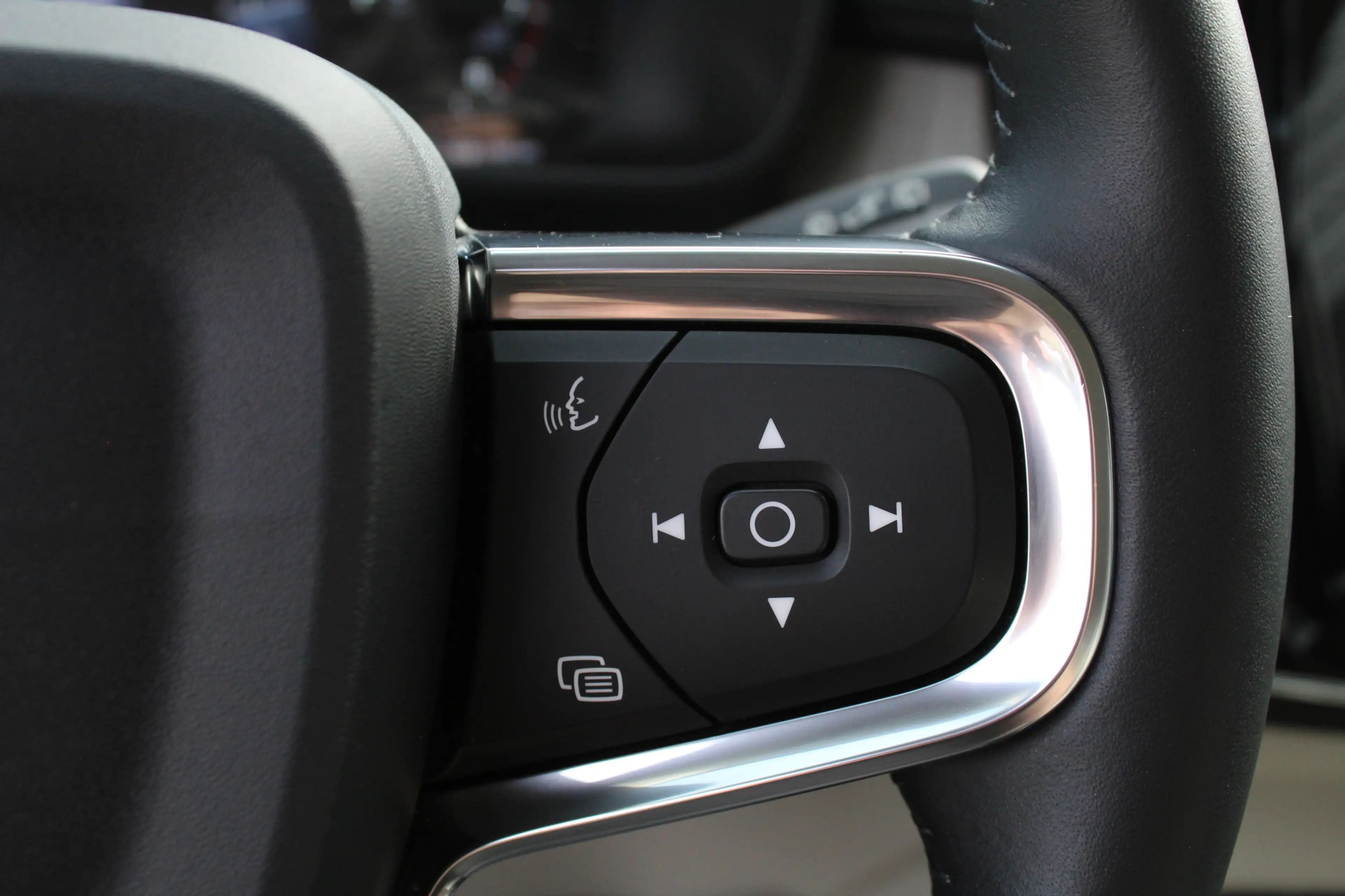 Volvo XC40 2.0 T5 AWD Inscription / Camera / LED / 248PK / N. — photo 16
