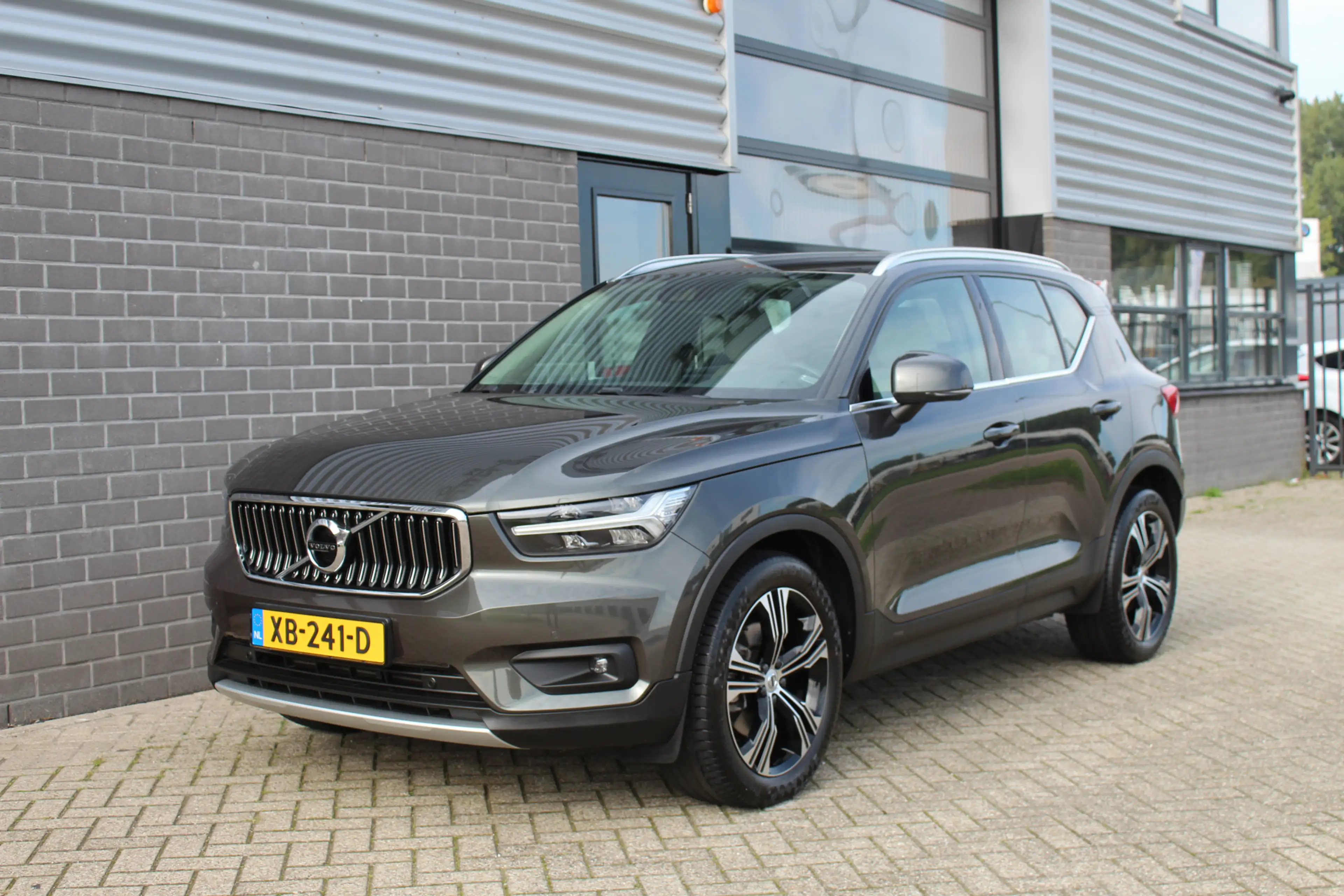 Volvo XC40 2.0 T5 AWD Inscription / Camera / LED / 248PK / N. — photo 4