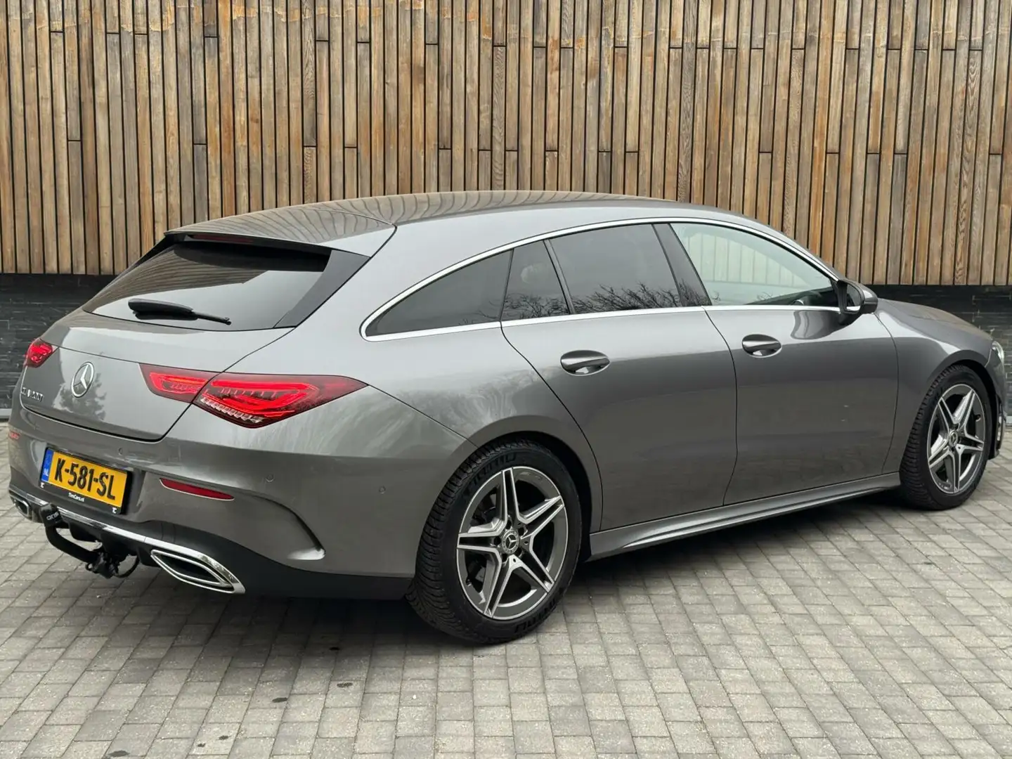 Mercedes-Benz CLA 200 Shooting Brake AMG-line Automaat | LED | Apple Car Grijs - 2