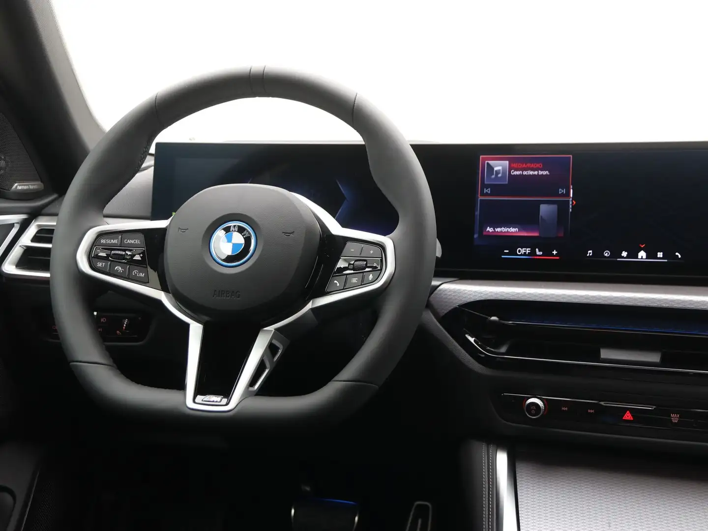 BMW i4 eDrive40 M Sport Edition 84 kWh 20" M-Performance Zwart - 2