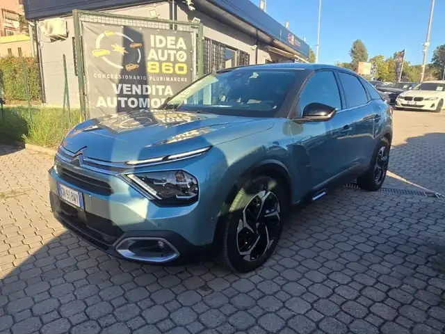 Citroen C4 view 3