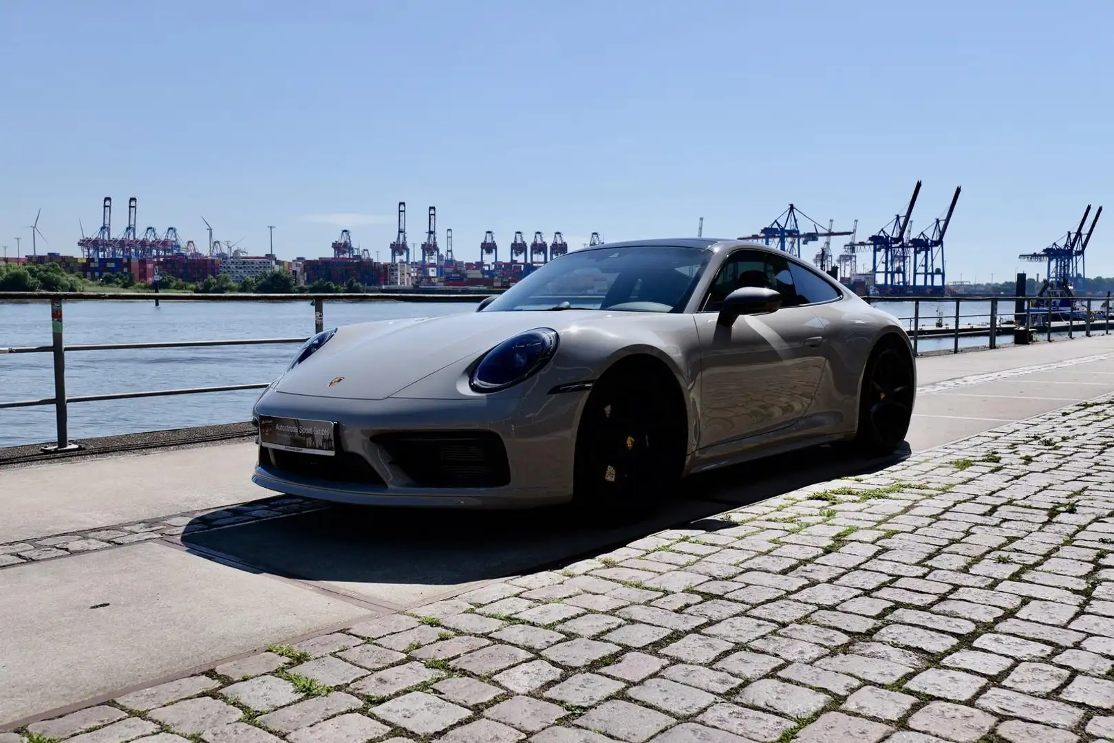 Porsche 992 Carrera T Grey - 2