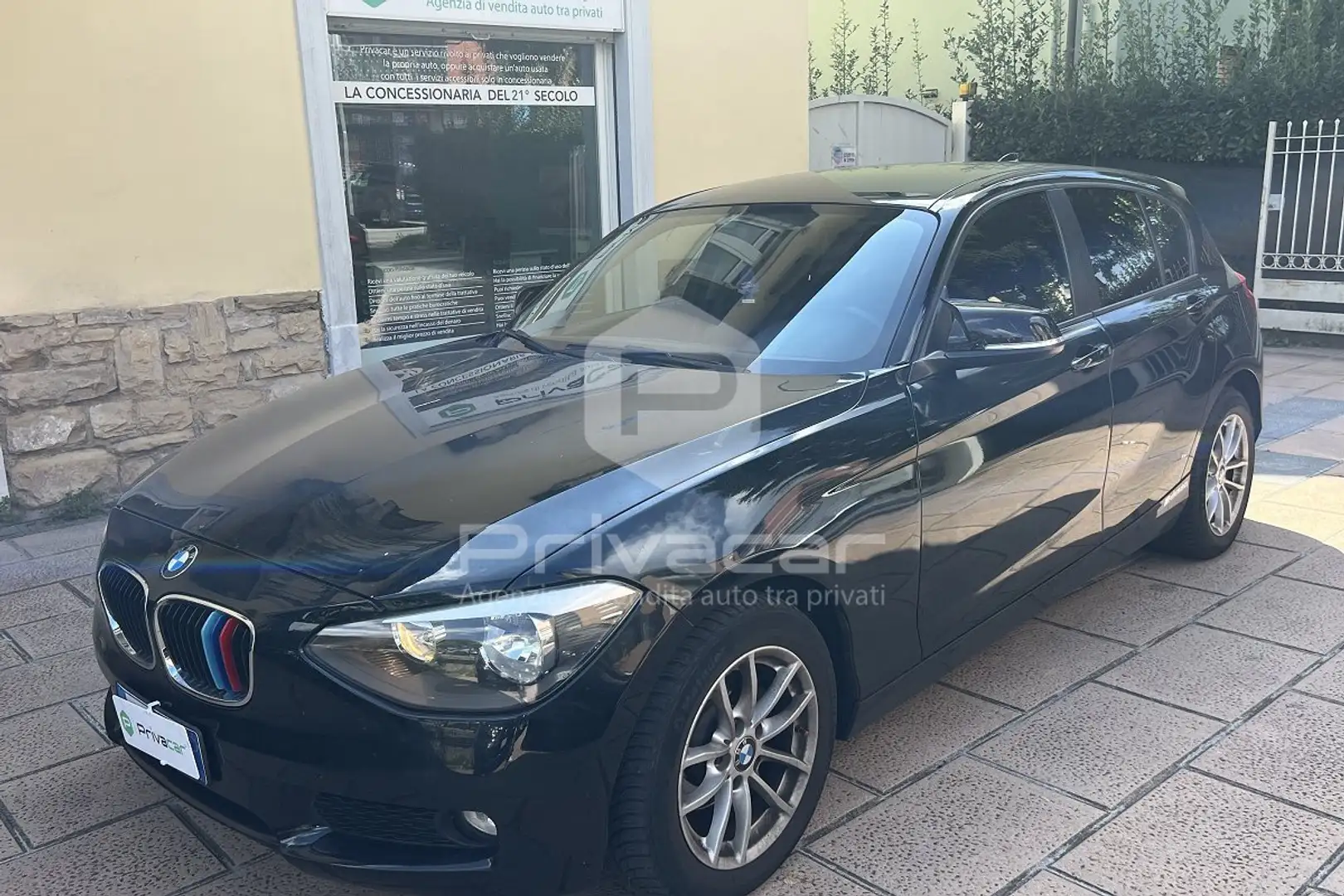 BMW 116 116d 5p. Joy Schwarz - 1