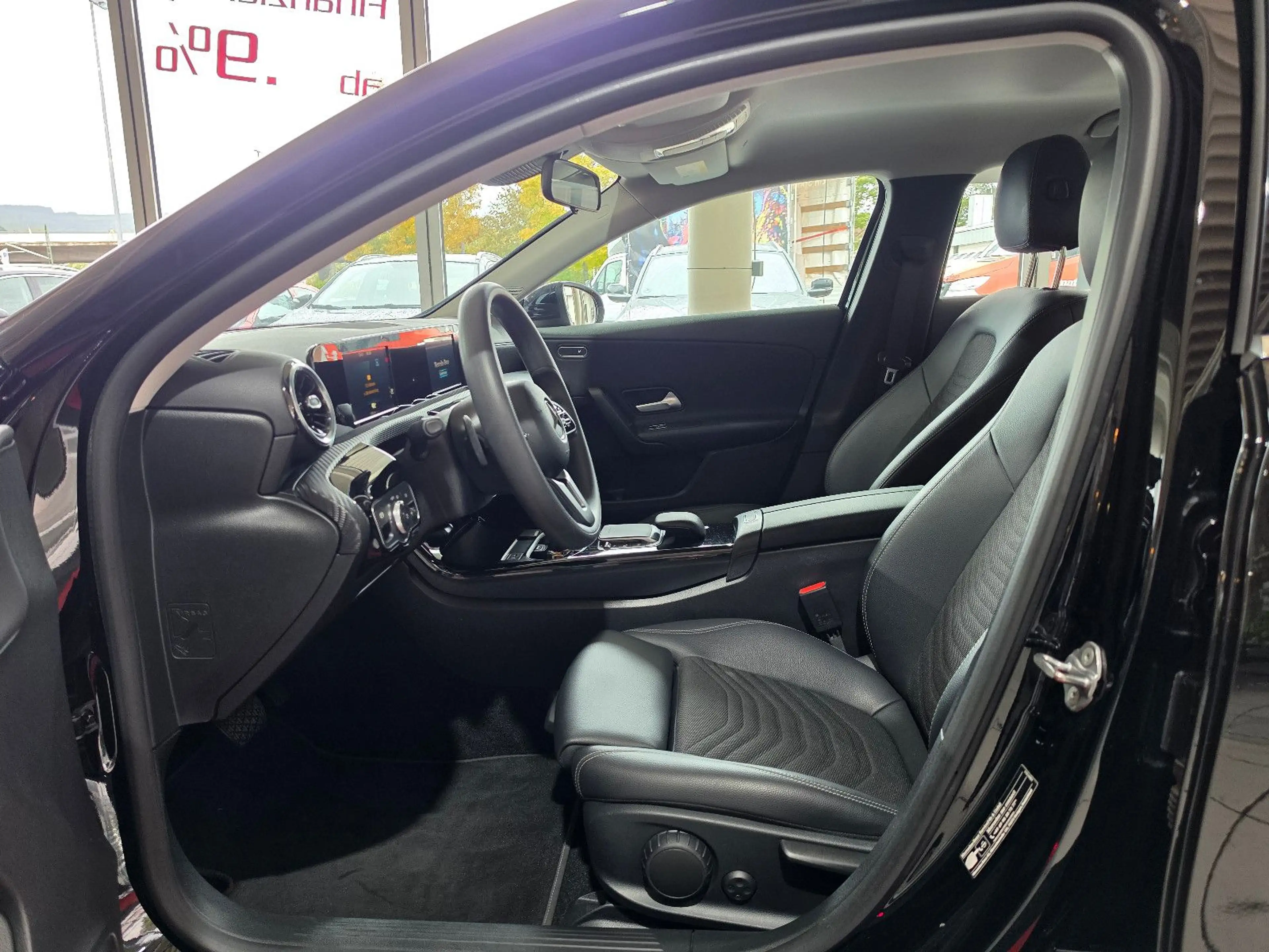 Mercedes-Benz A 250 e+DAB+NAVI+KEYLESS GO+SHZ+KLIMAAUTO.+ — photo 11