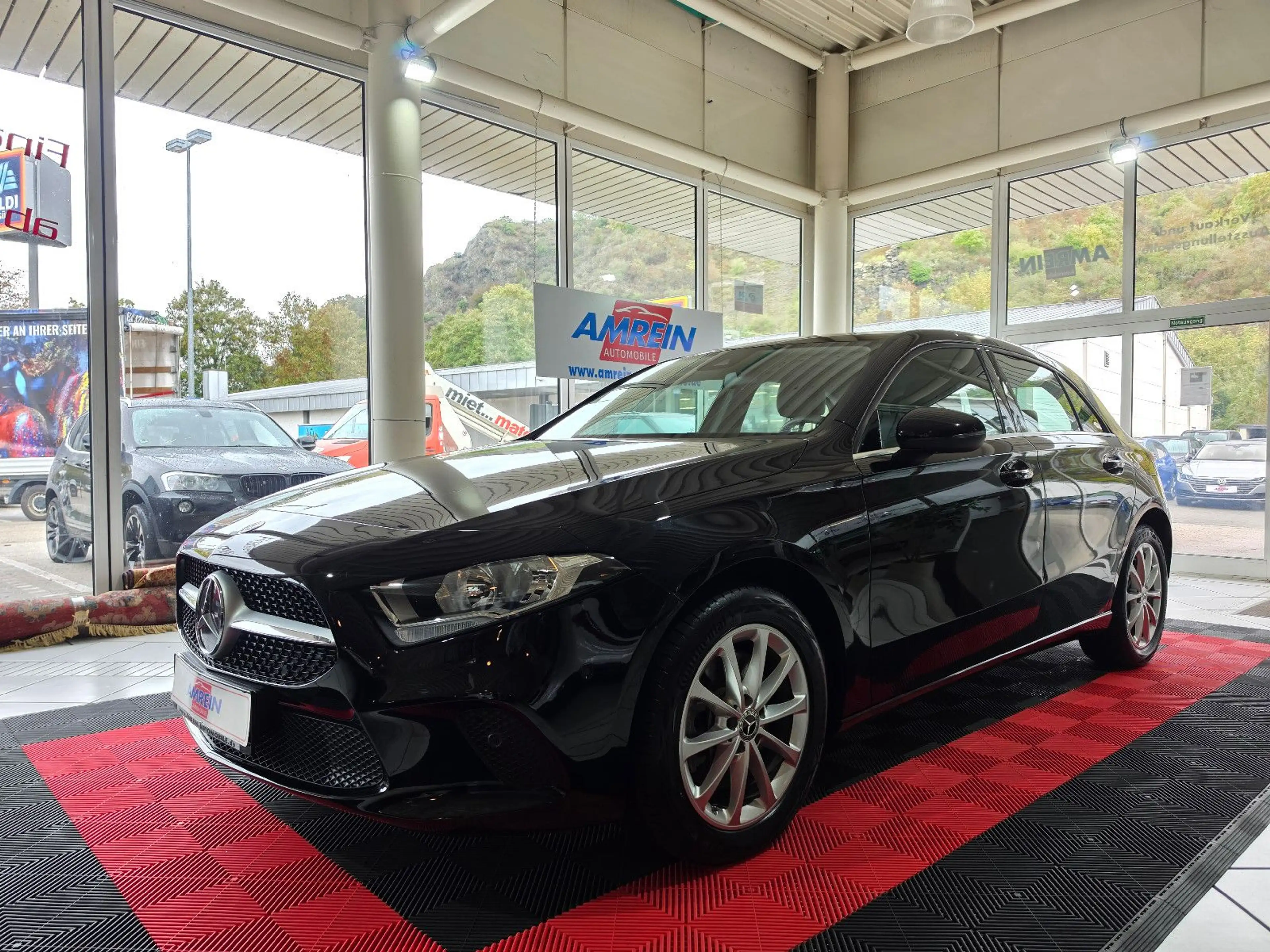 Mercedes-Benz A 250 e+DAB+NAVI+KEYLESS GO+SHZ+KLIMAAUTO.+ — photo 4