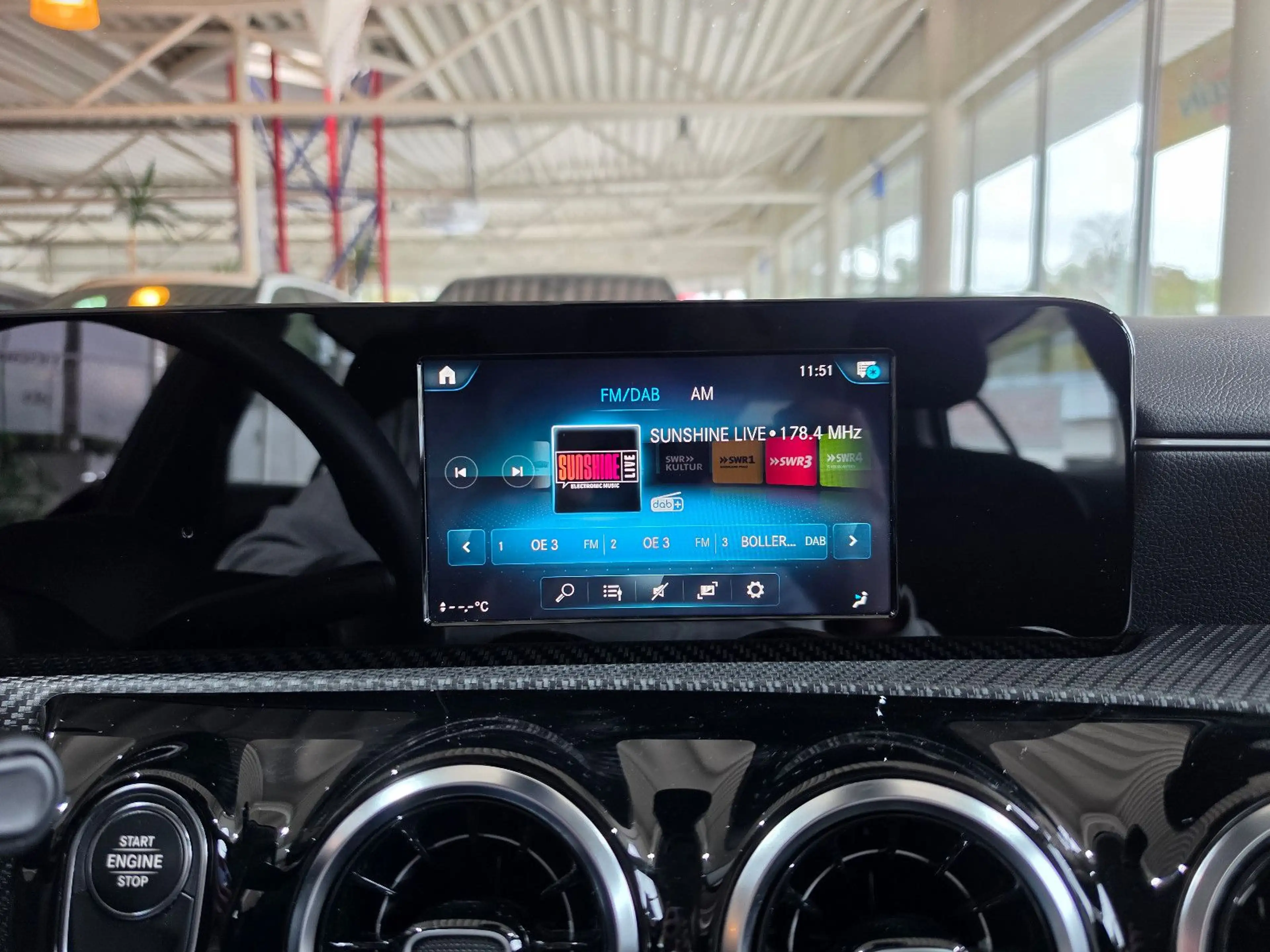 Mercedes-Benz A 250 e+DAB+NAVI+KEYLESS GO+SHZ+KLIMAAUTO.+ — photo 14