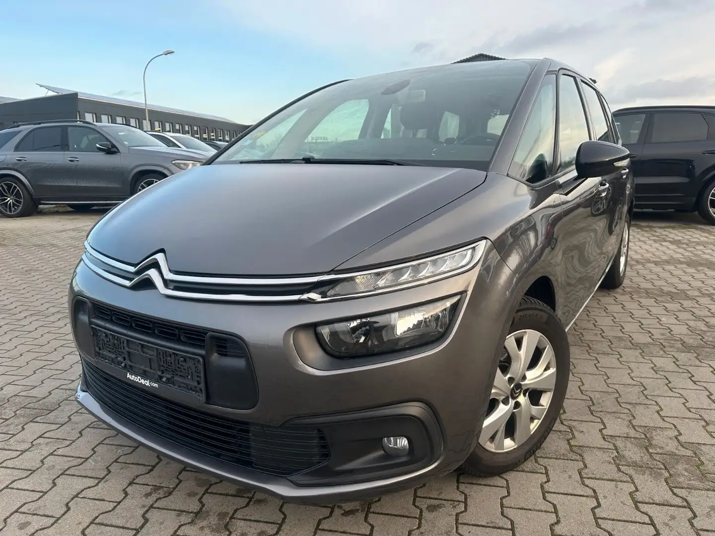 Citroen Grand C4 Picasso Grand C4 SpaceTourer 1.5 BlueHDi 130 7 Sitze Gris - 1