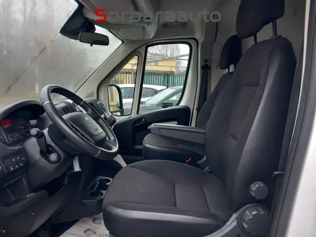 Peugeot Boxer view 15
