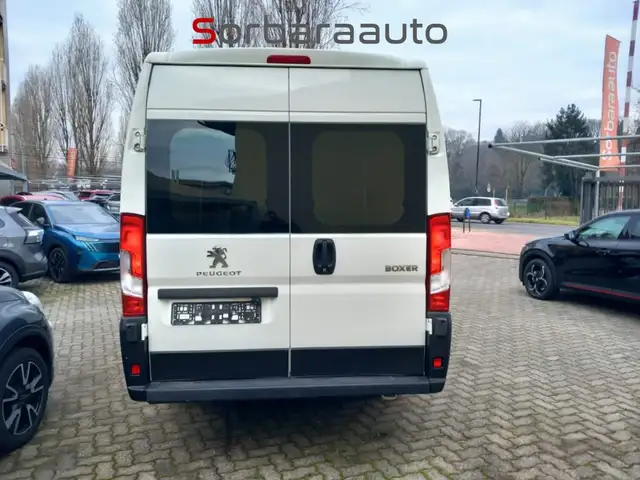 Peugeot Boxer view 10