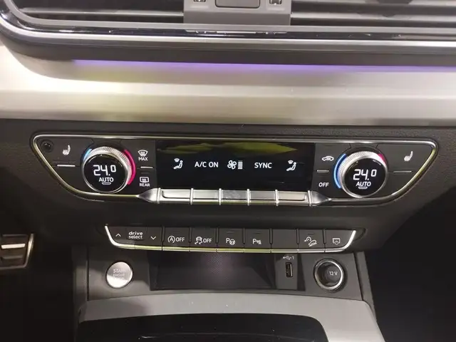 Audi Q5 view 15