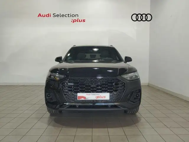 Audi Q5 view 2