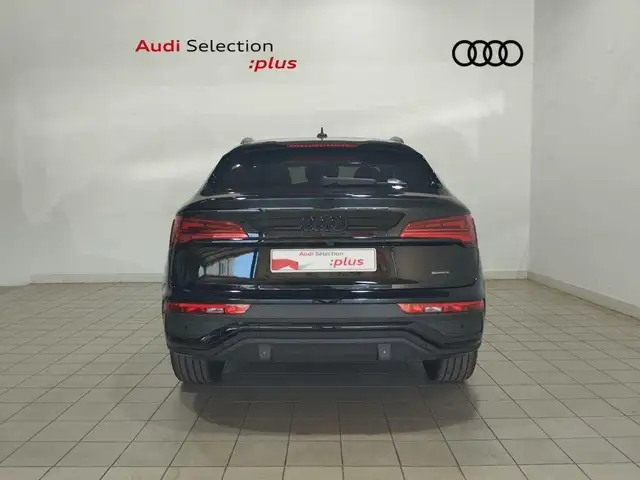 Audi Q5 view 5