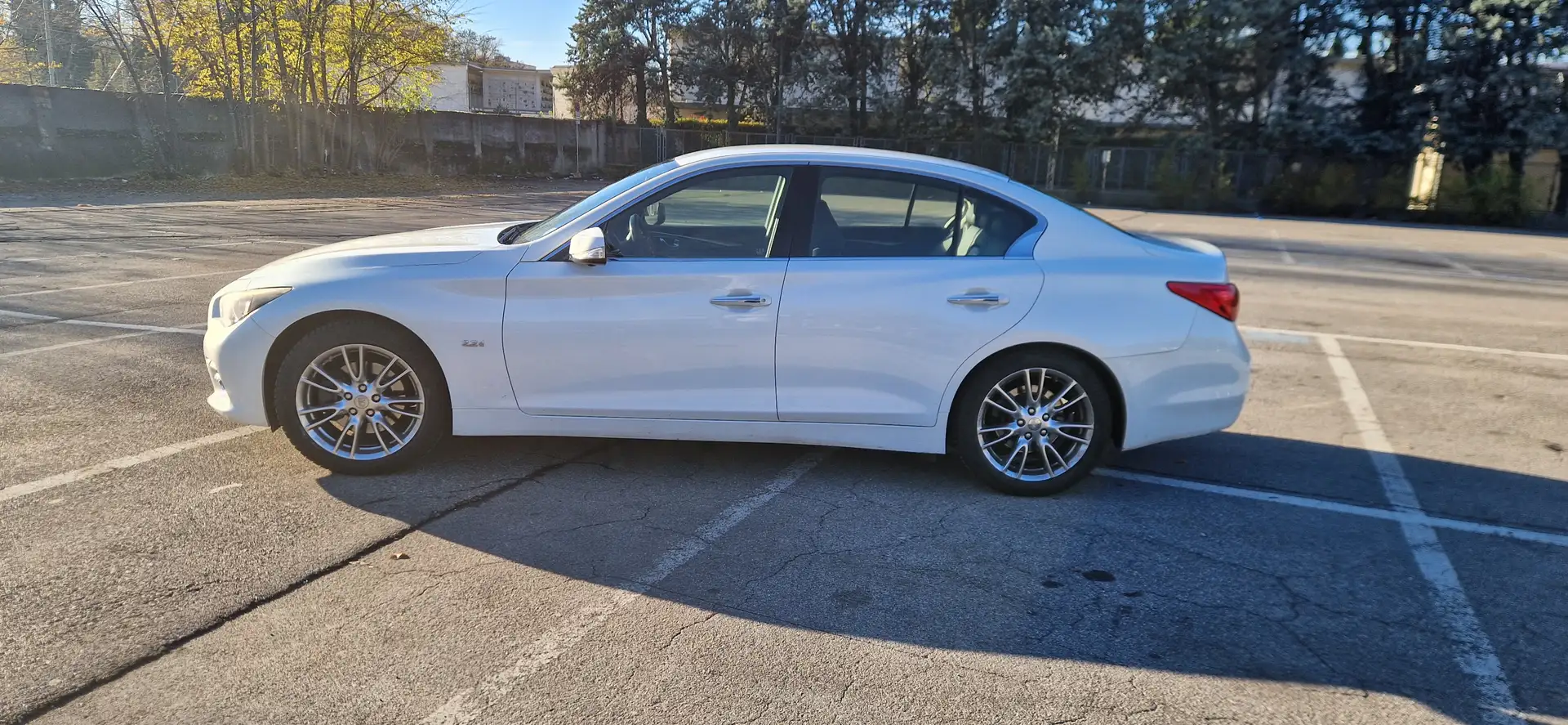 Infiniti Q50 Q50 2.2d Premium auto Blanco - 2