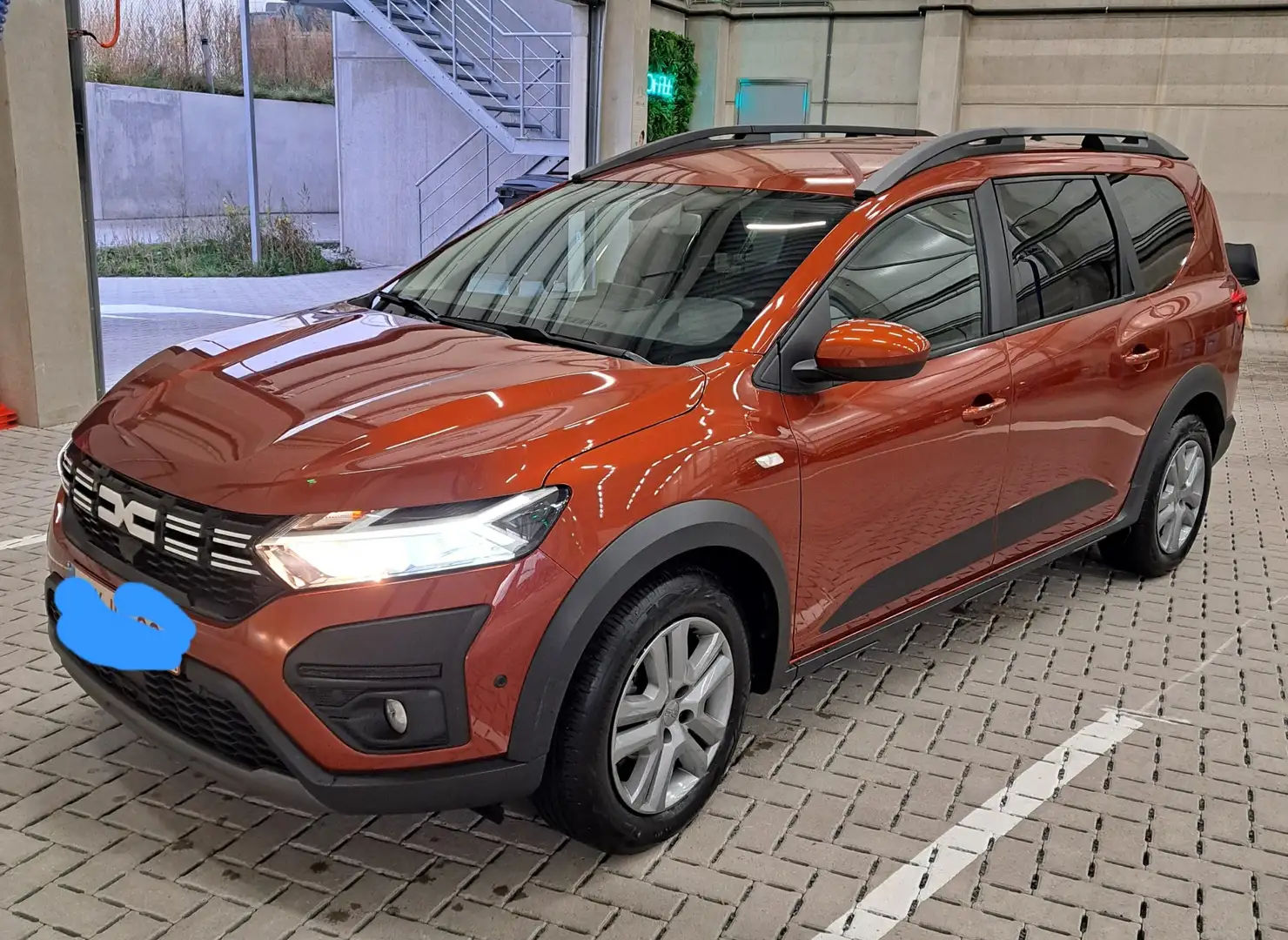 Dacia Jogger TCe 110 Expression City Pack Terracotta-bruin Rood - 1