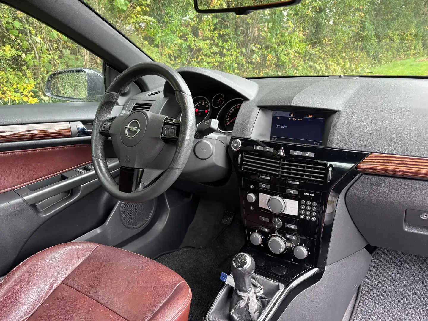 Opel Astra TwinTop 1.8 Temptation | Airco + Cabriolet Nu € 1. Zwart - 2