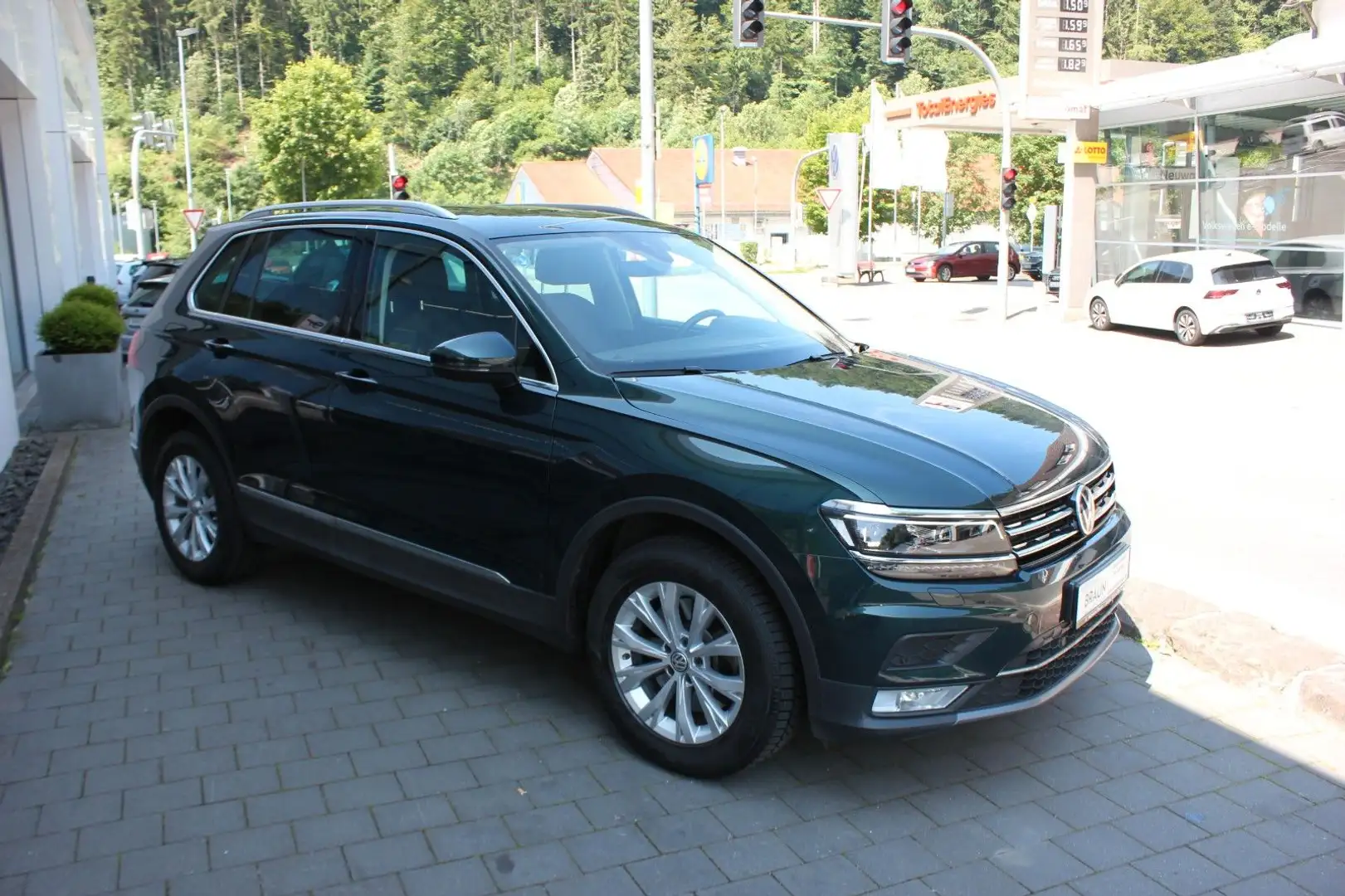 Volkswagen Tiguan Highline 2.0 TSI 4Motion DSG LED,ACC,Navi Grün - 2