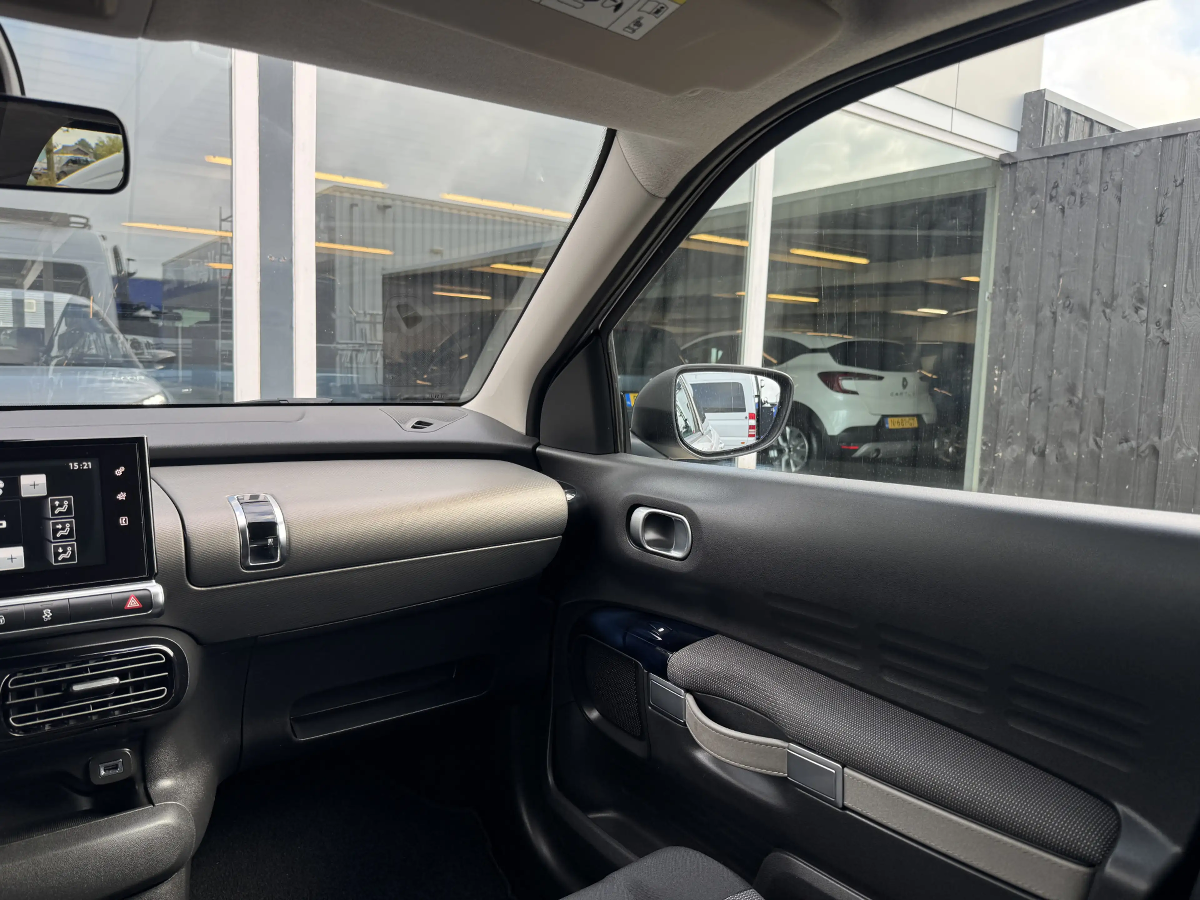 Citroen C4 Cactus 1.2 PureTech Shine Camera / Pdc / Lmv — photo 20