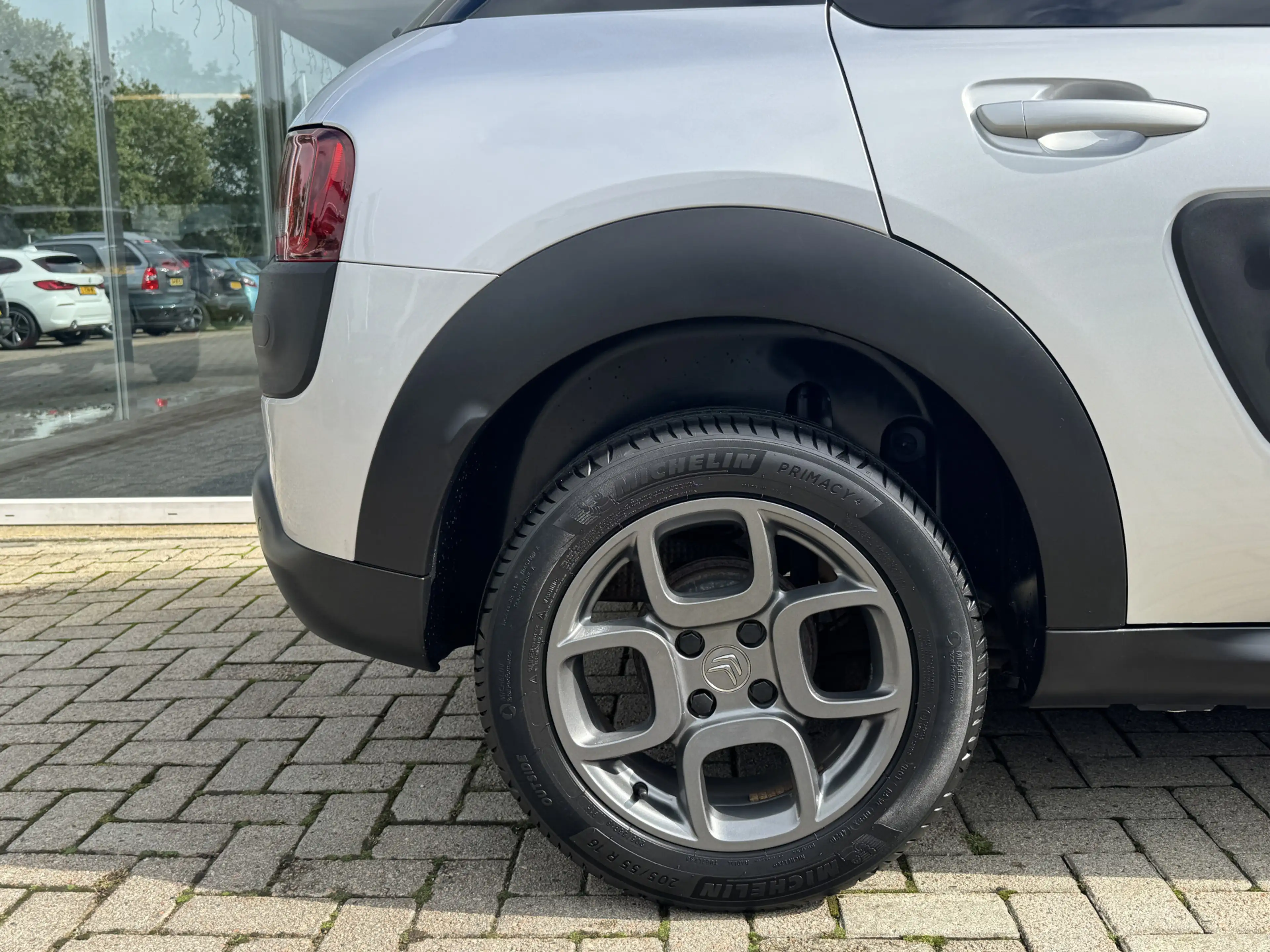 Citroen C4 Cactus 1.2 PureTech Shine Camera / Pdc / Lmv — photo 13