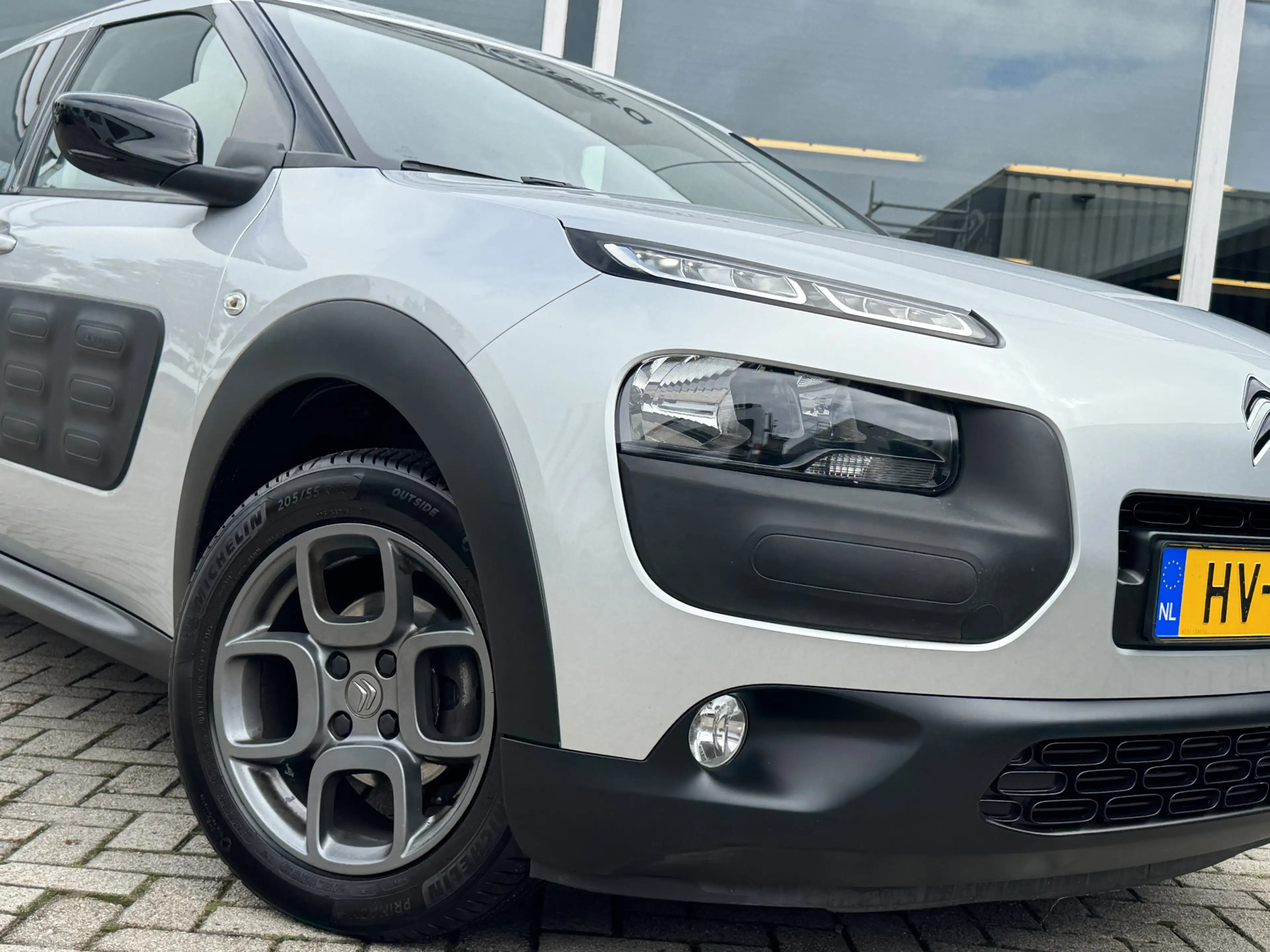 Citroen C4 Cactus 1.2 PureTech Shine Camera / Pdc / Lmv — photo 3