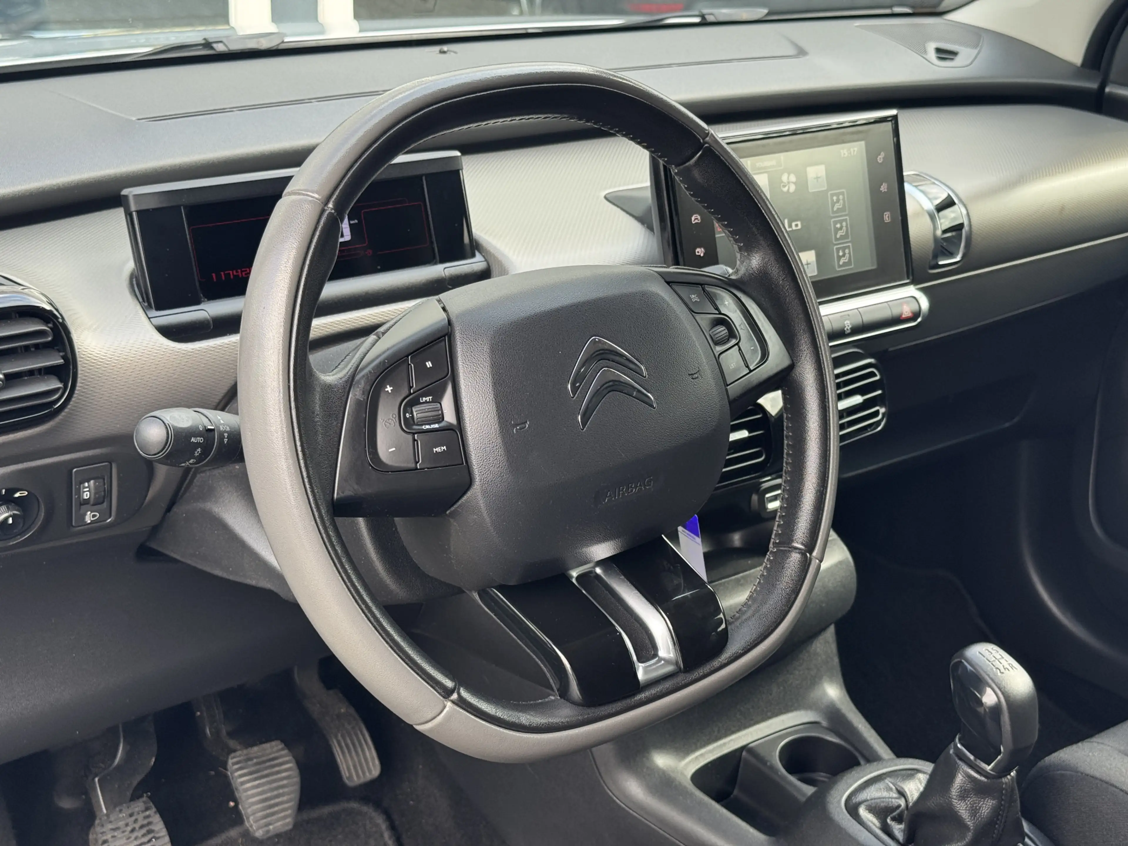 Citroen C4 Cactus 1.2 PureTech Shine Camera / Pdc / Lmv — photo 4