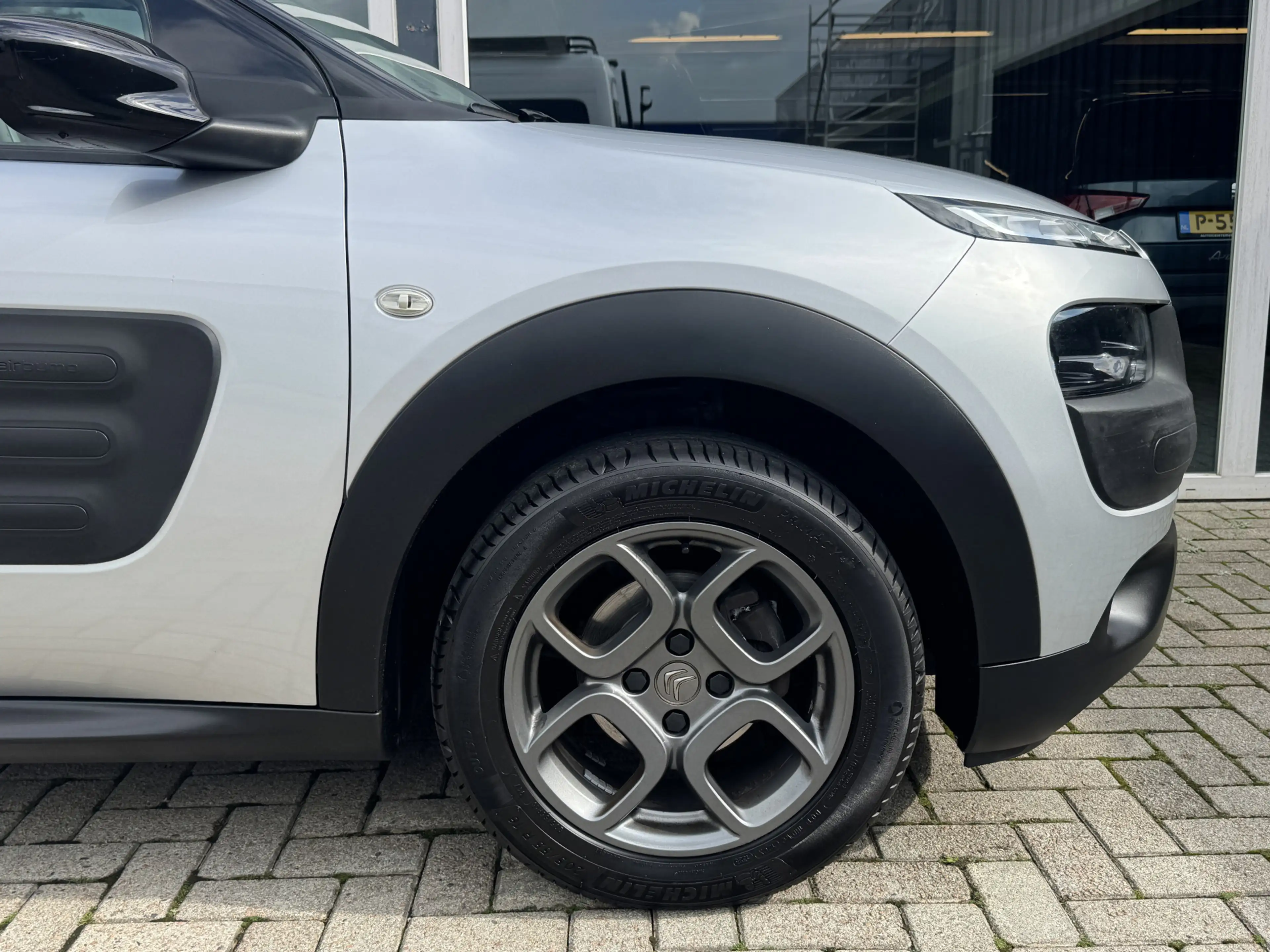 Citroen C4 Cactus 1.2 PureTech Shine Camera / Pdc / Lmv — photo 14