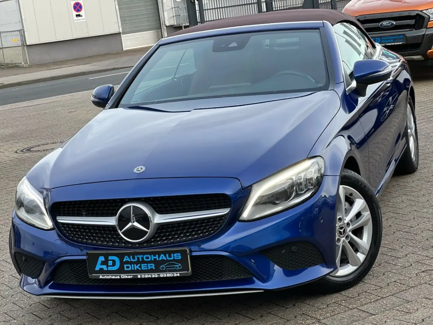 Mercedes-Benz C 200 d Cabrio 9G-TRONIC Blau - 1