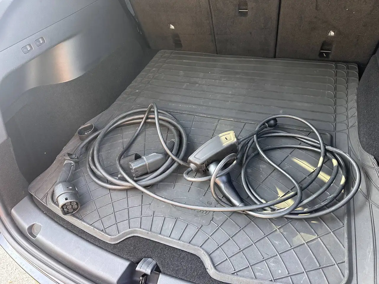 Tesla Model Y Long Range Dual Motor awd, миниатюра 15