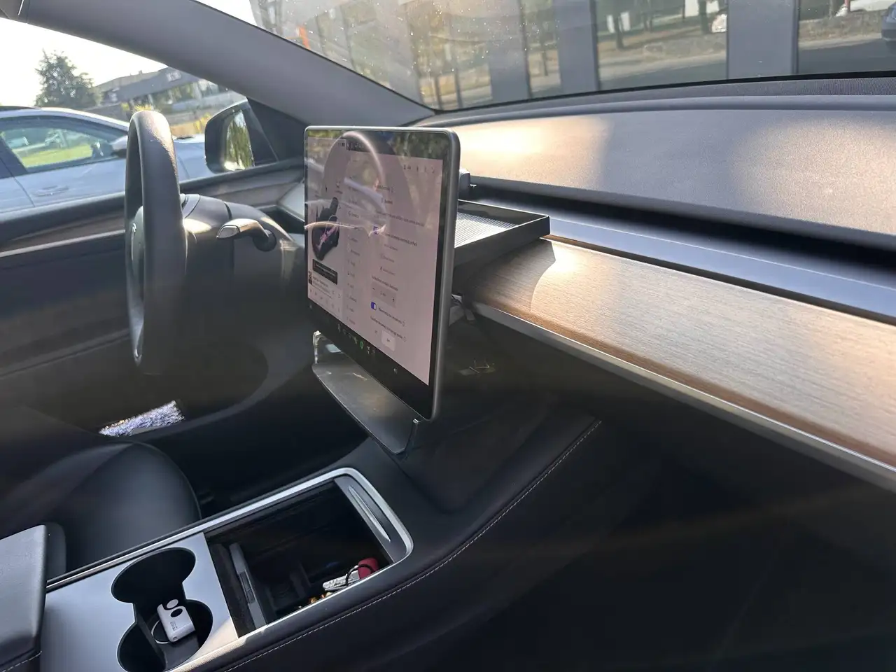 Tesla Model Y Long Range Dual Motor awd, миниатюра 9