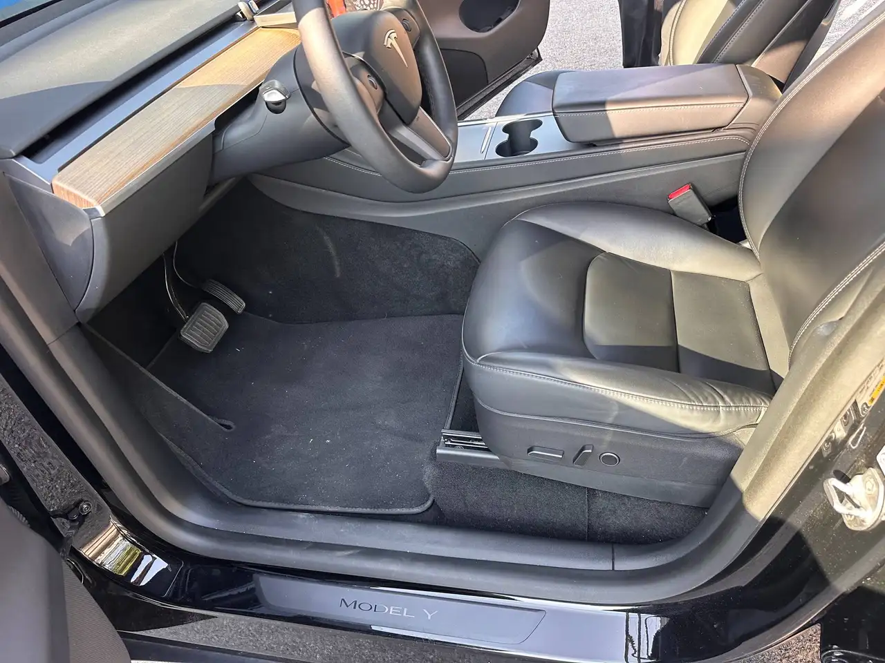 Tesla Model Y Long Range Dual Motor awd, миниатюра 5