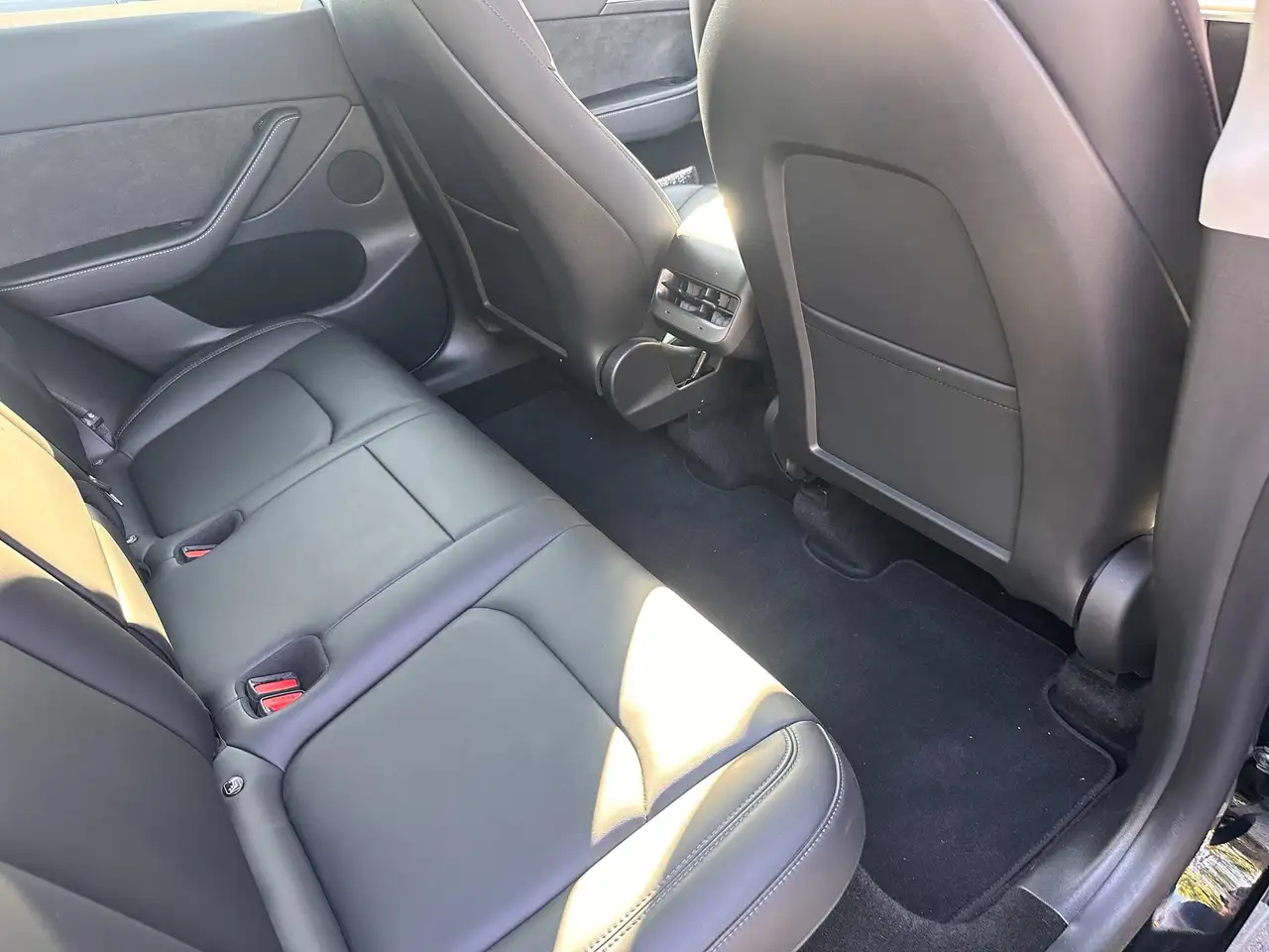 Tesla Model Y Long Range Dual Motor awd, миниатюра 12