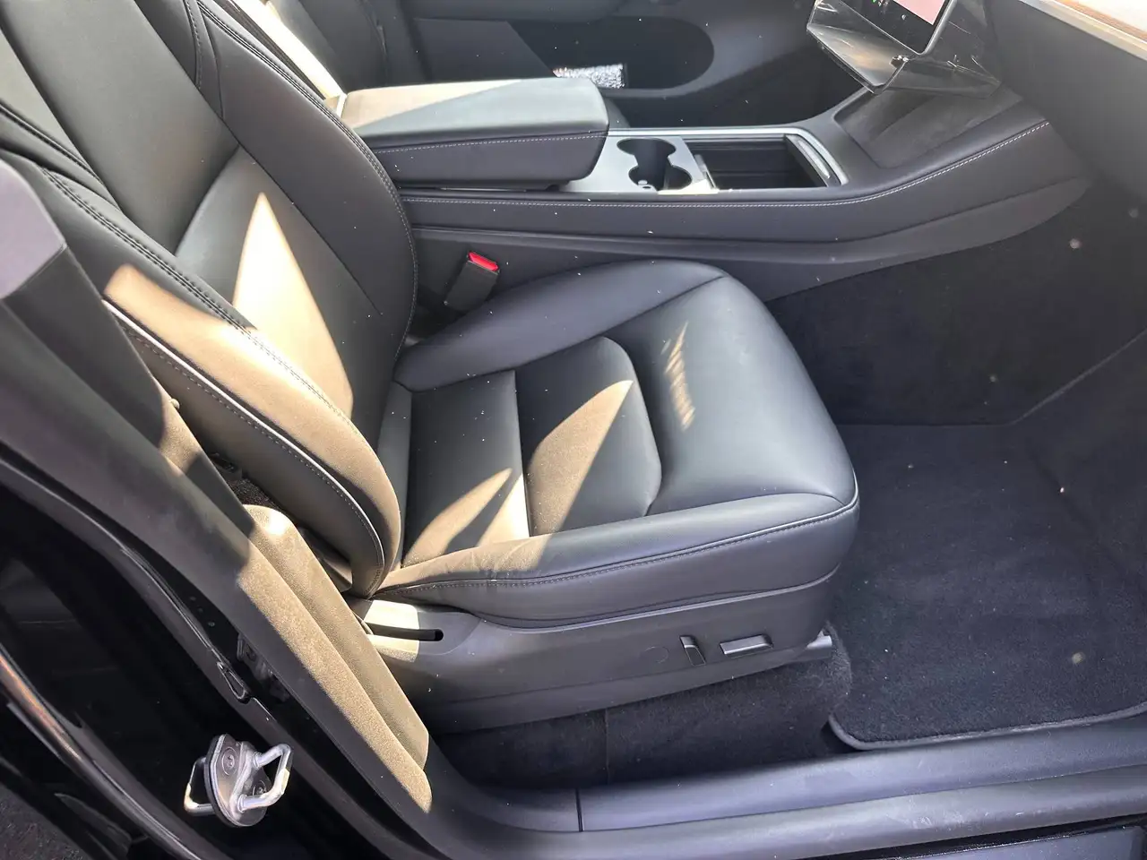 Tesla Model Y Long Range Dual Motor awd, миниатюра 8