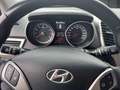 Hyundai i30 1.6 Navigation/Sitzheizung/RückfKam./Alu Schwarz - thumbnail 11