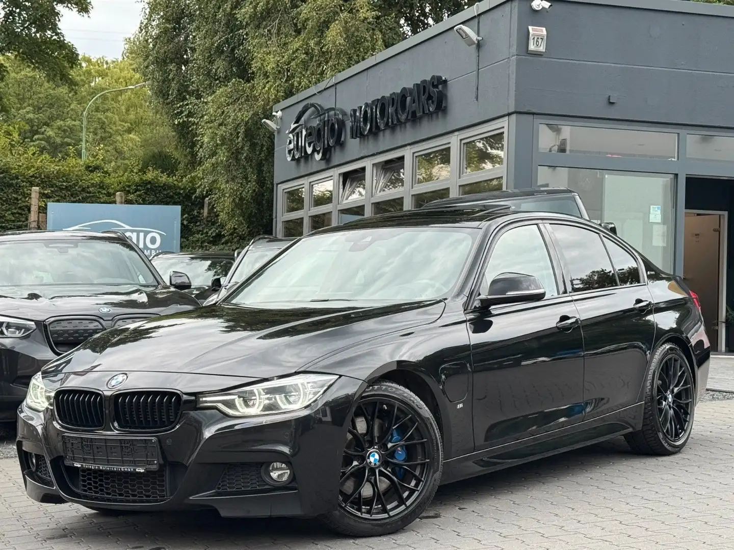 BMW 330 e iPerformance Aut. LED - M Sportpaket /// Siyah - 1