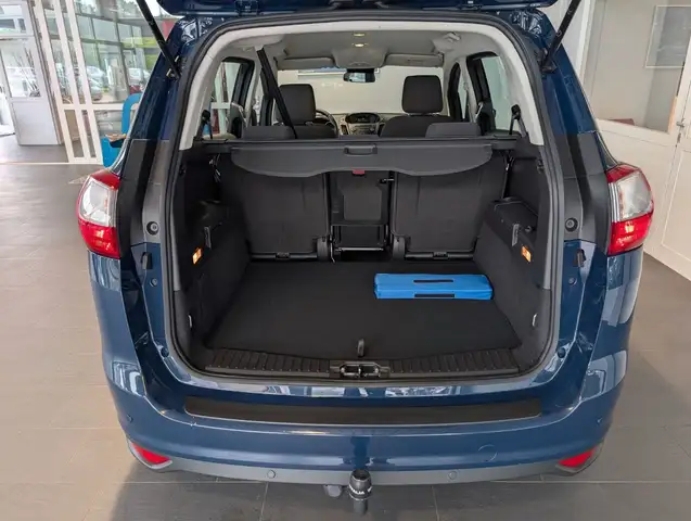 Ford Grand C-Max view 12