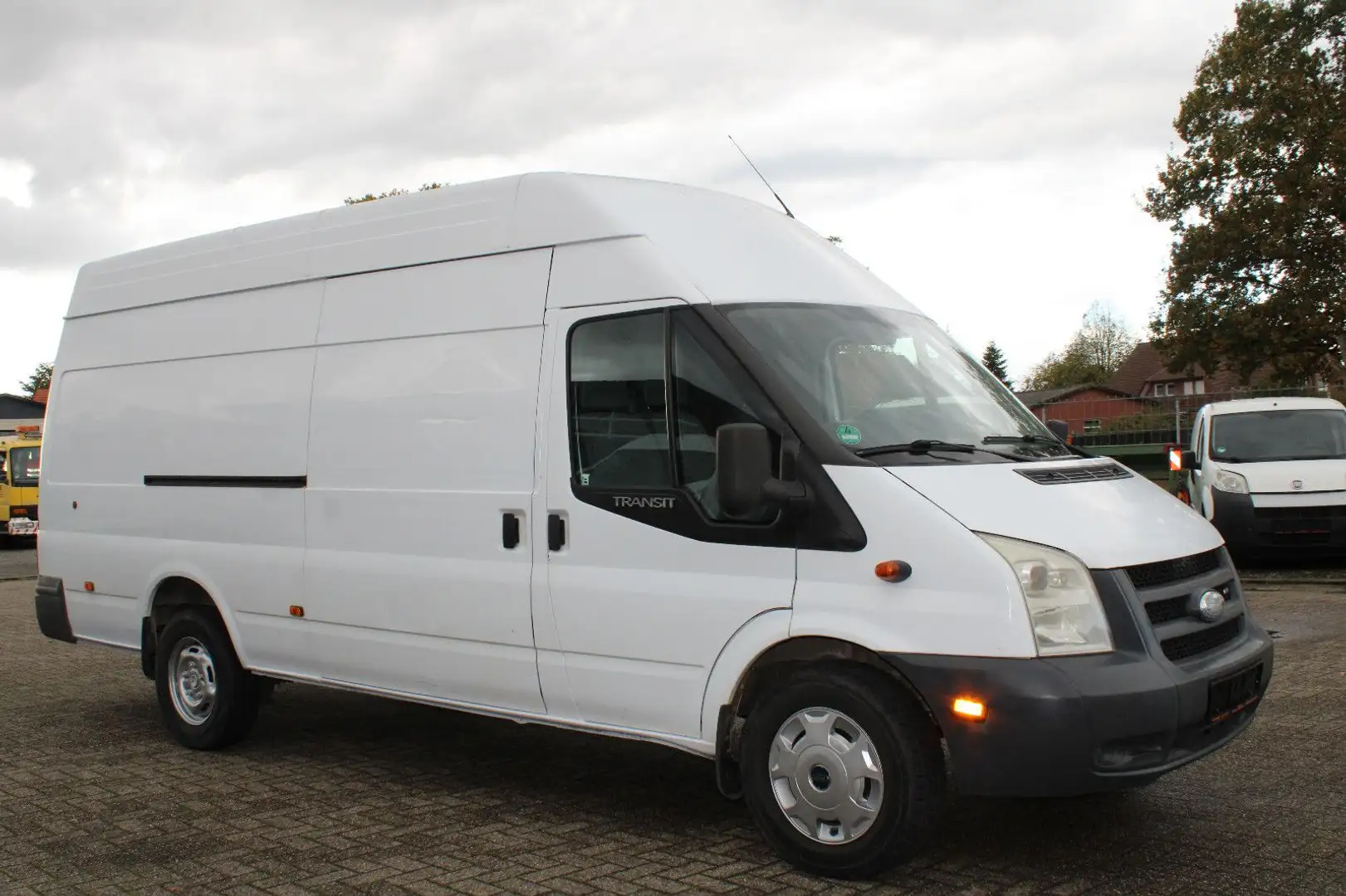 Ford Transit Kasten FT 350 EL LKW Weiß - 2