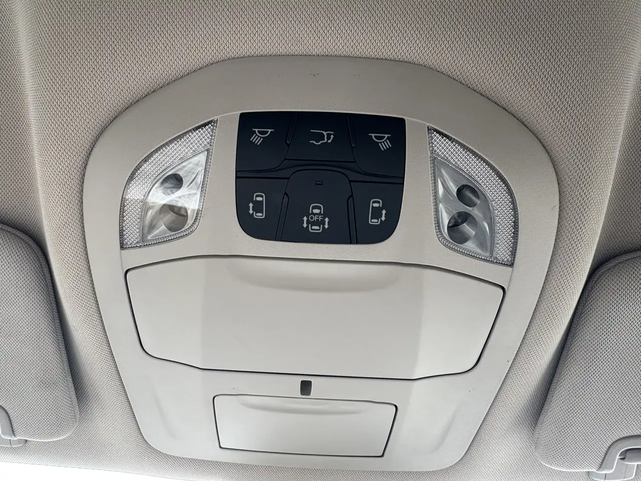 Chrysler Pacifica снимка Chrysler Pacifica