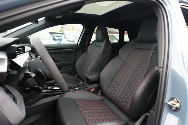 Audi RS3 Sportback RS 3 Pano Leder Matrix PerfAbgas Sono... Ansicht 6
