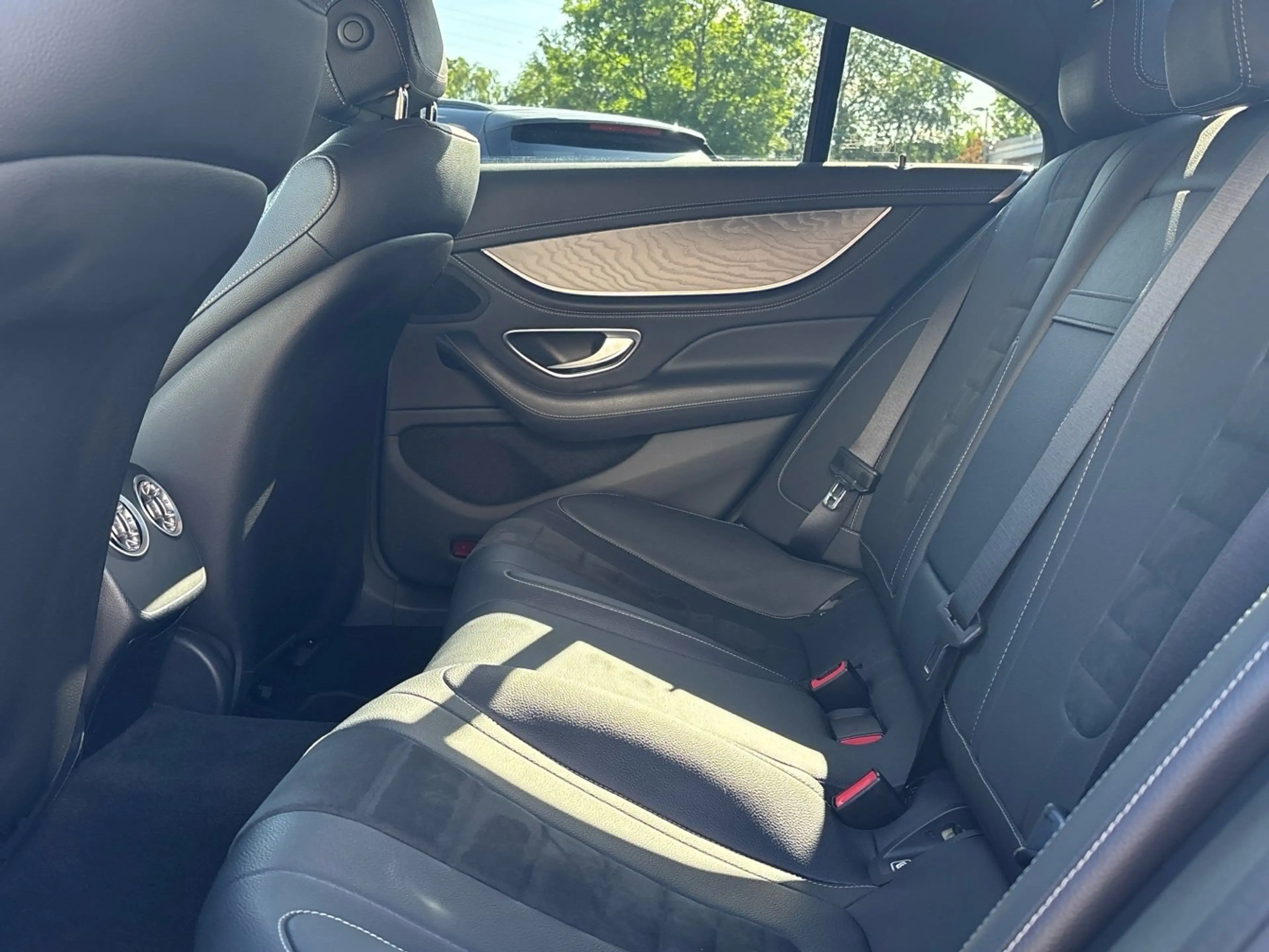 Mercedes-Benz CLS 220 d AMG Night Multibeam 360°-Kamera MBUX — photo 14