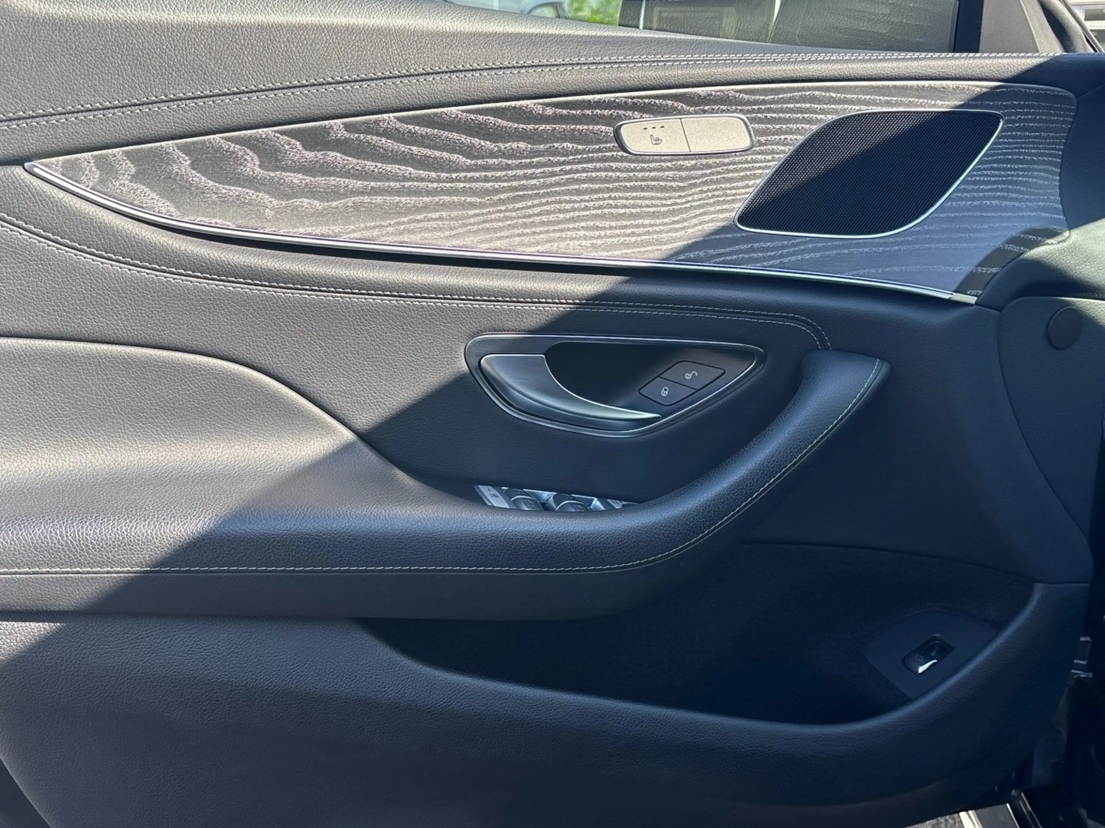 Mercedes-Benz CLS 220 d AMG Night Multibeam 360°-Kamera MBUX — photo 15