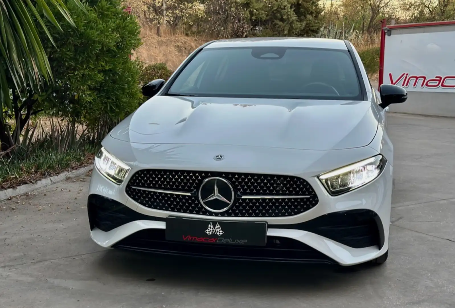Mercedes-Benz A 180 Progressive Line Advanced 7G-DCT Blanc - 2